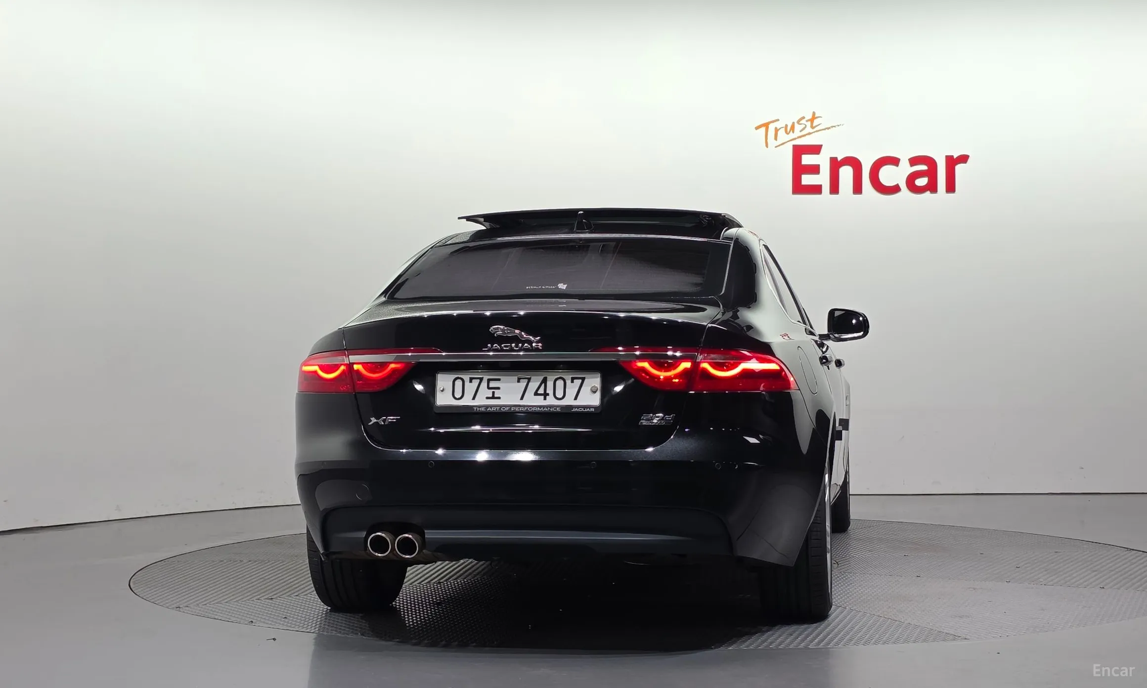 Jaguar XF (x260) превью 4