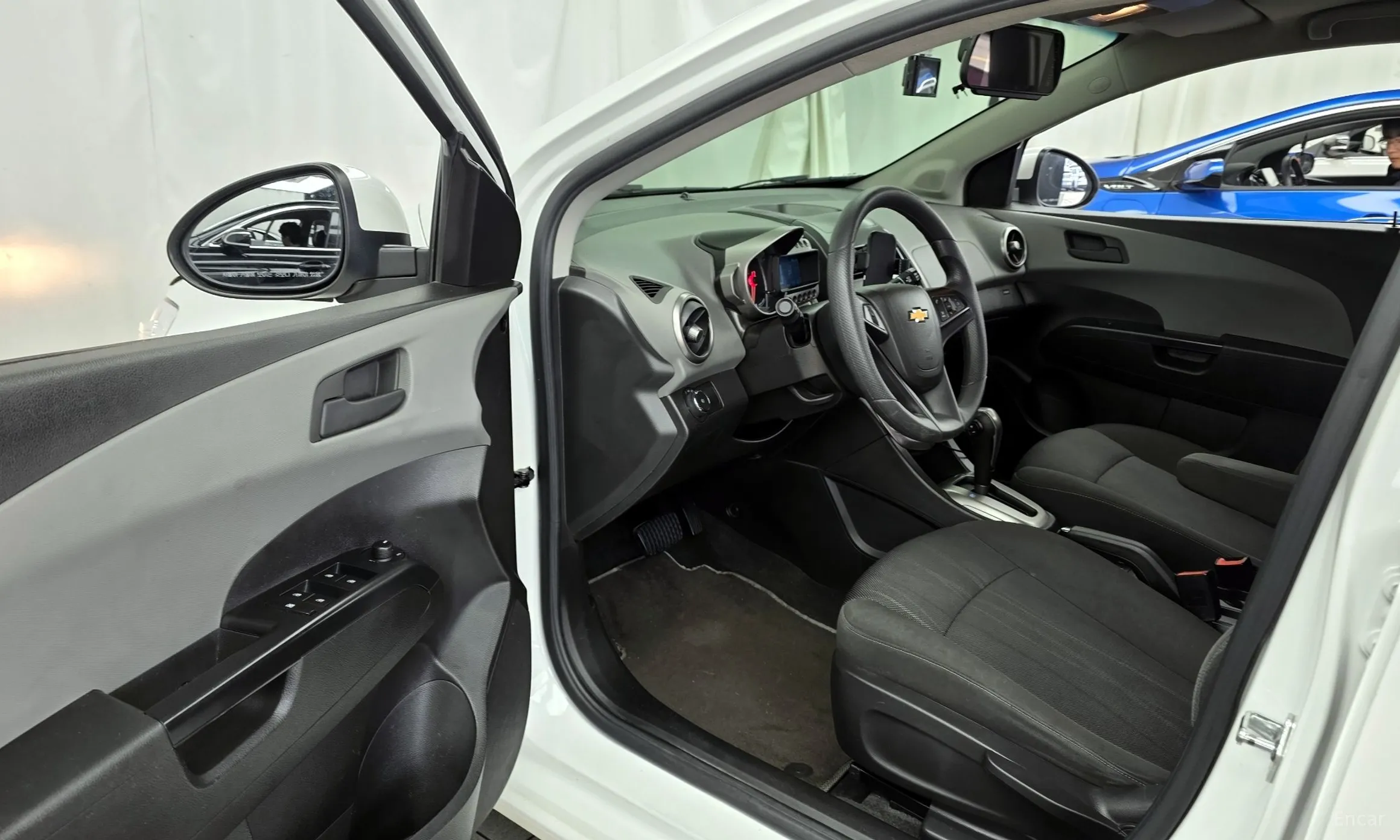Chevrolet (GM Daewoo) Aveo Hatchback превью 10