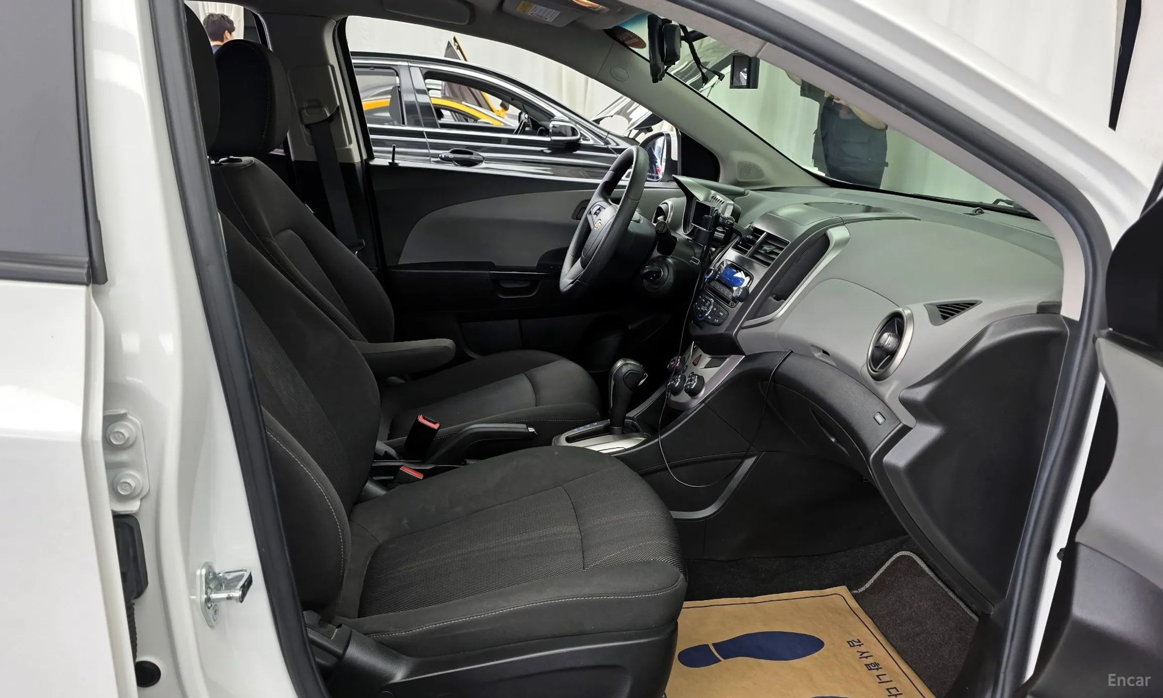 Chevrolet (GM Daewoo) Aveo Hatchback превью 11