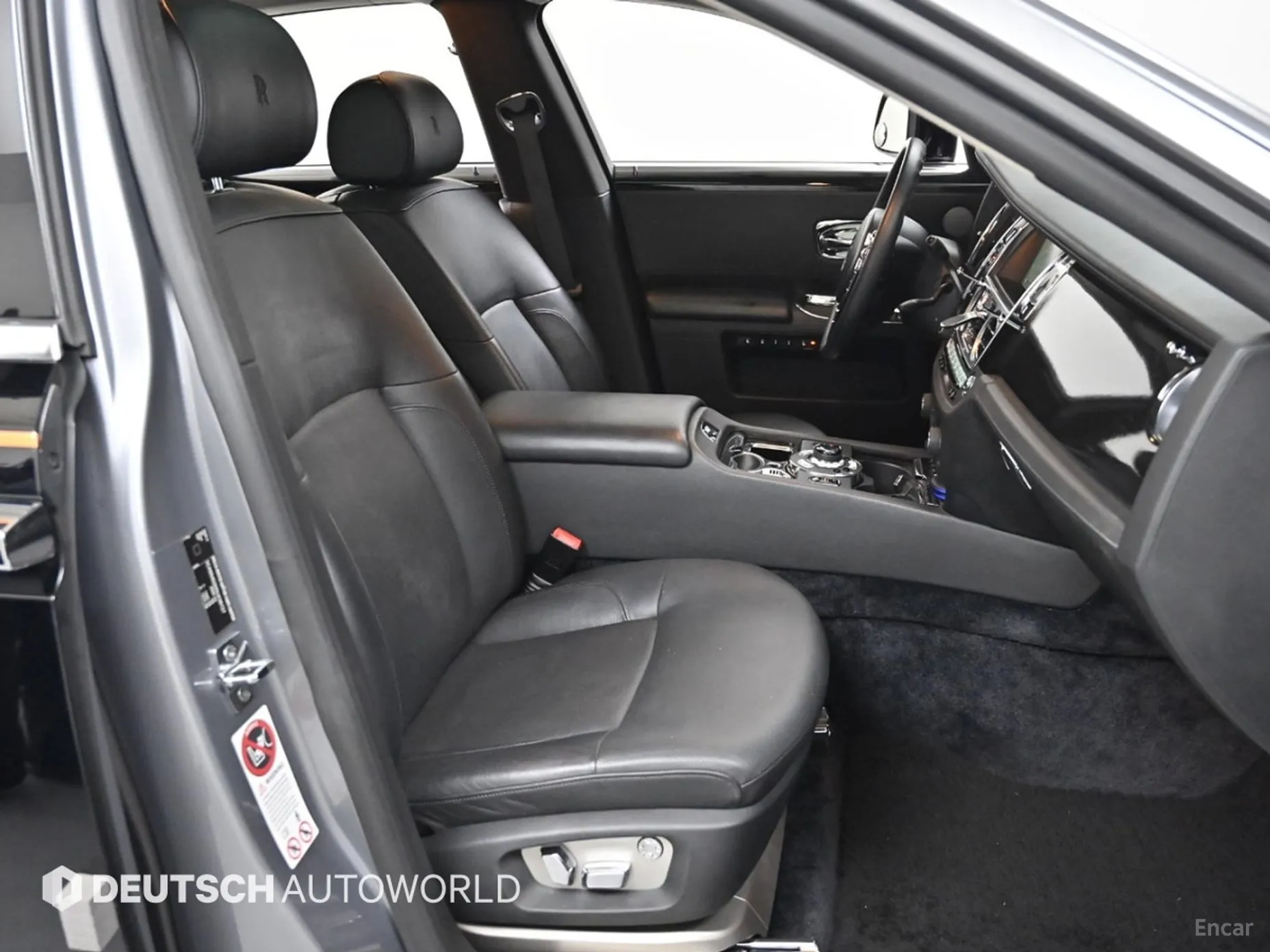 Rolls-Royce Ghost превью 9