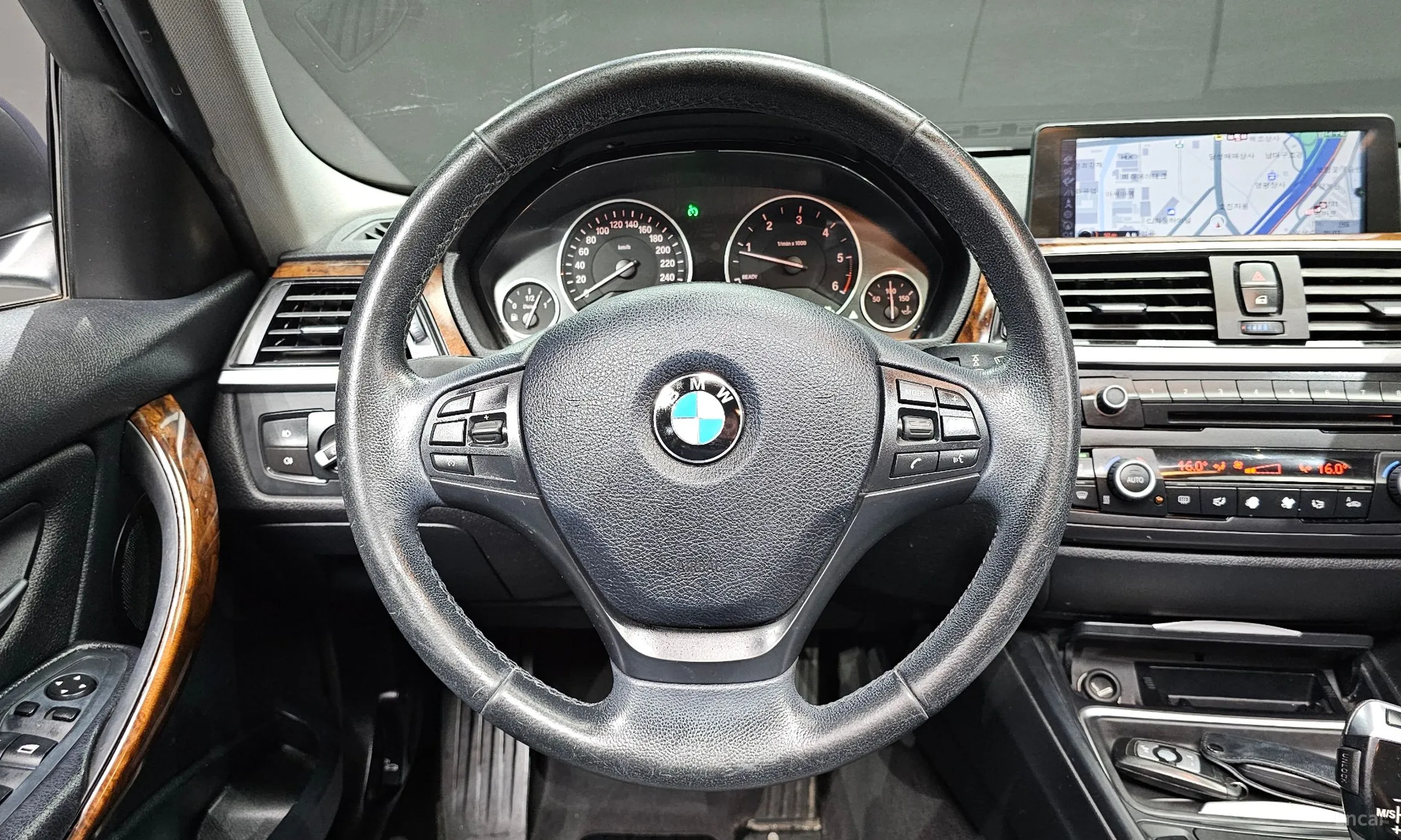 BMW 3 Series (F30) превью 13
