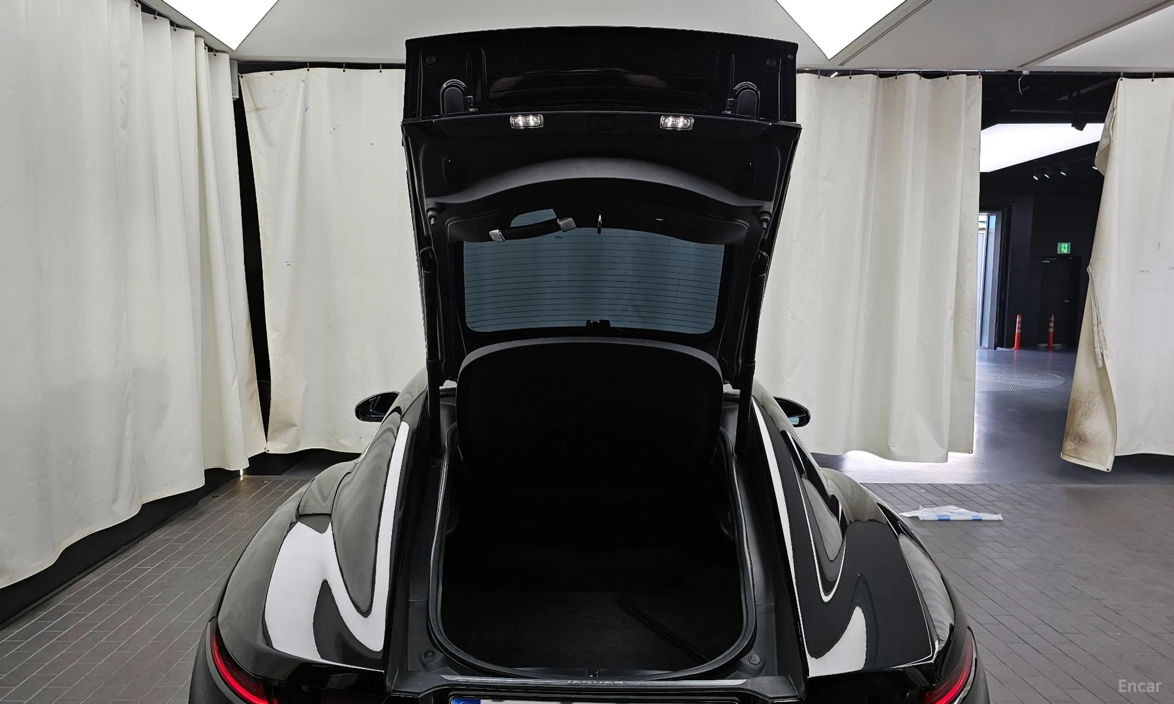 Jaguar F-TYPE превью 20