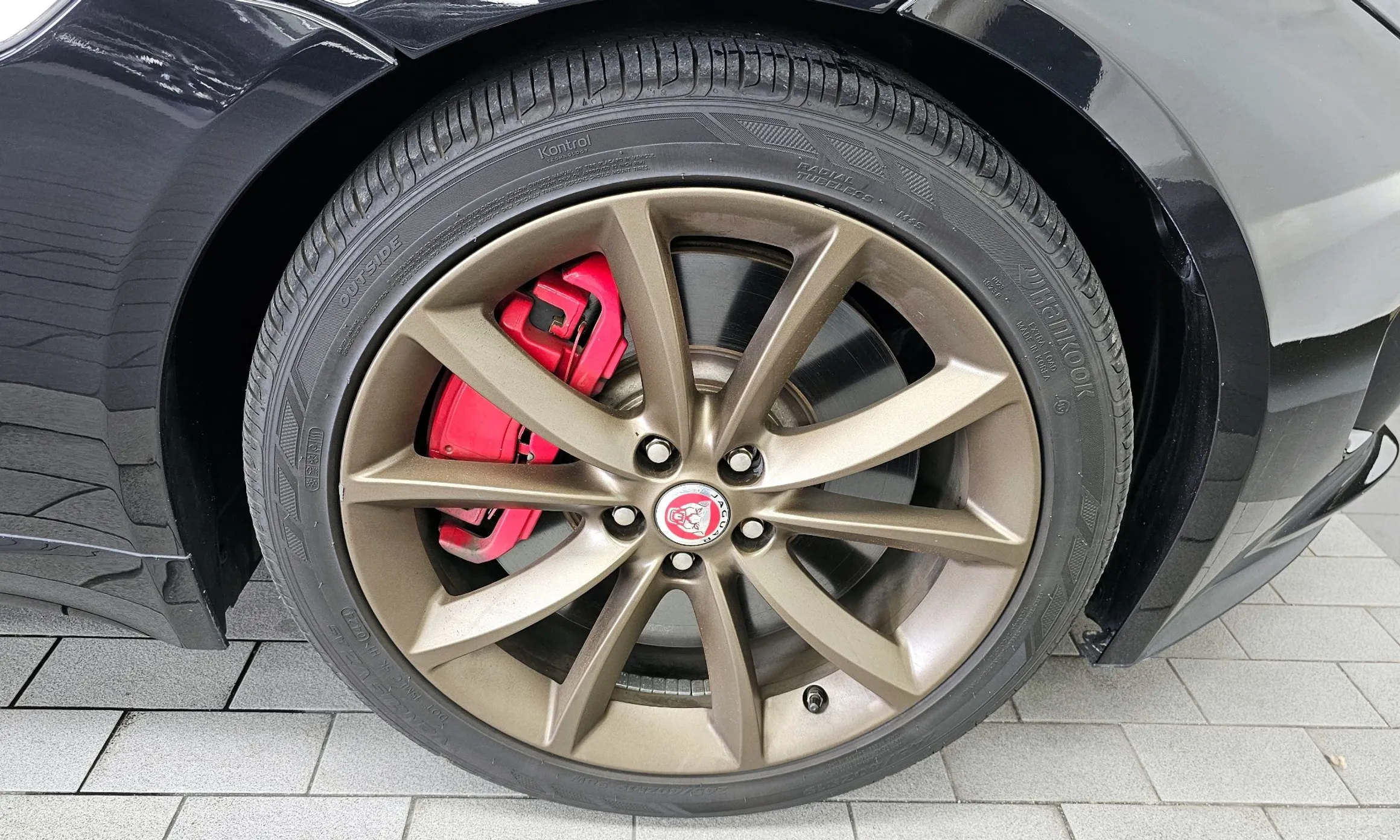Jaguar F-TYPE превью 5