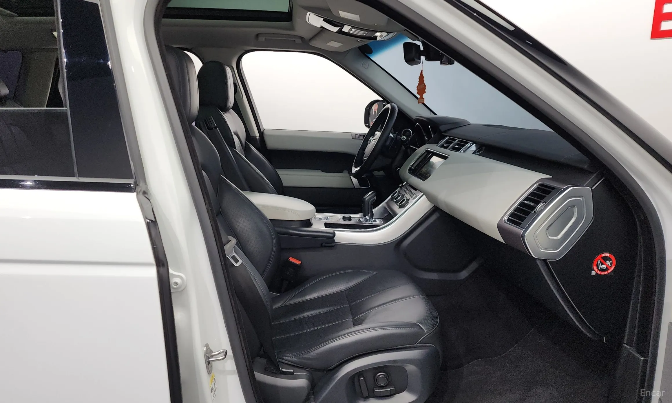 Land Rover Range Rover Sport 2nd Generation превью 11