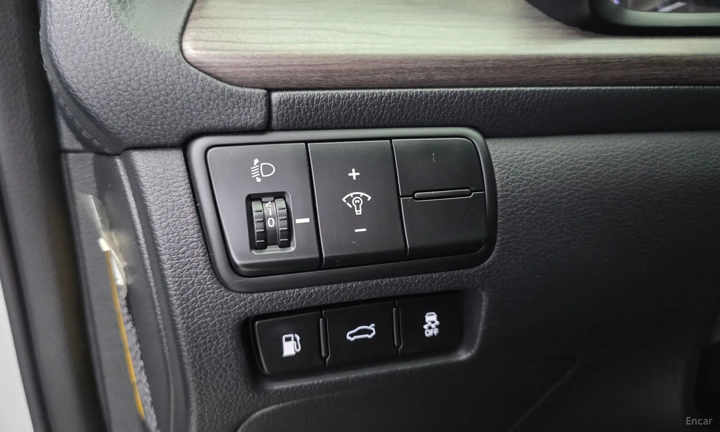 Kia K7 Premier превью 17