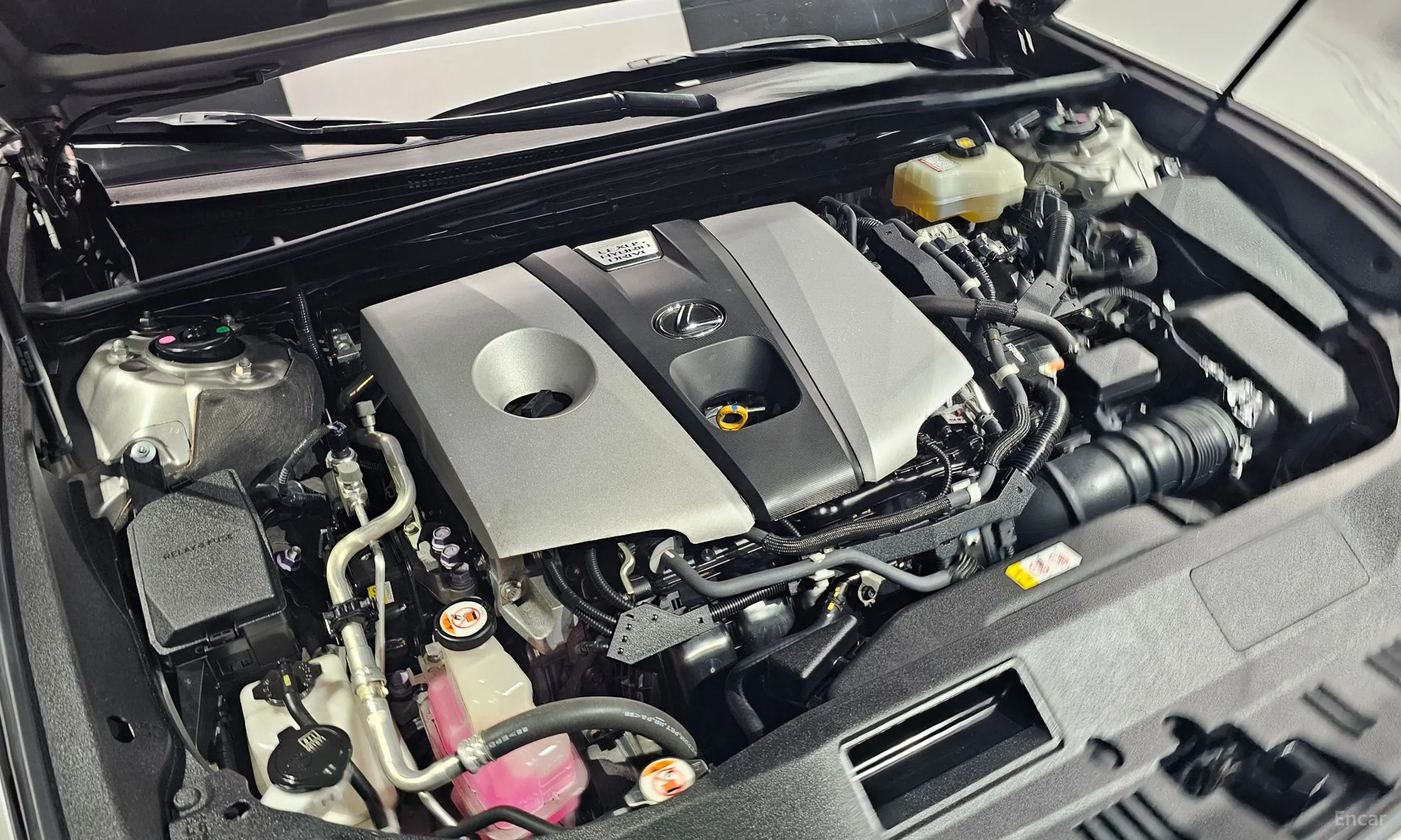 Lexus ES300h 7th Generation превью 6