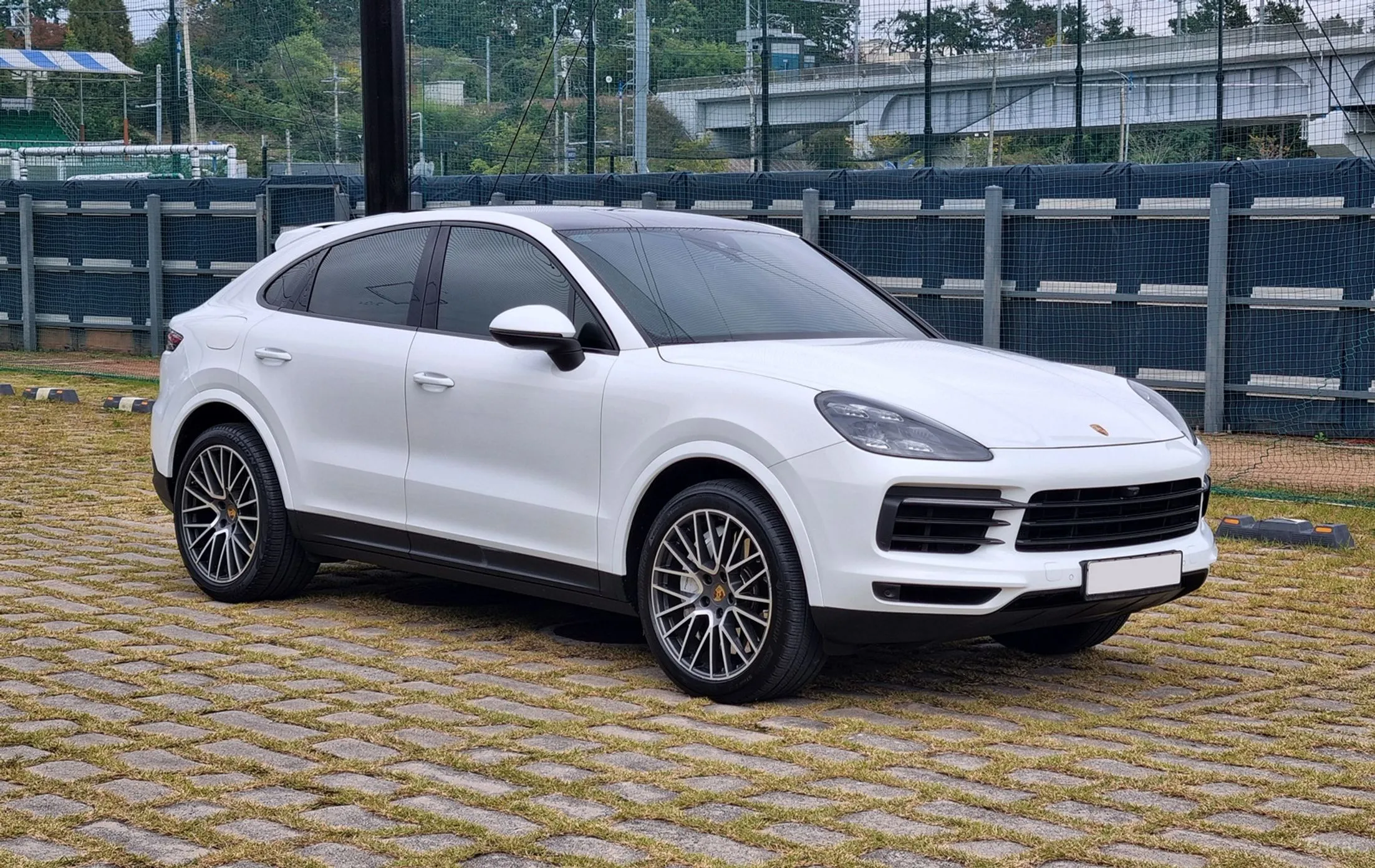 Porsche Cayenne (PO536) превью 4