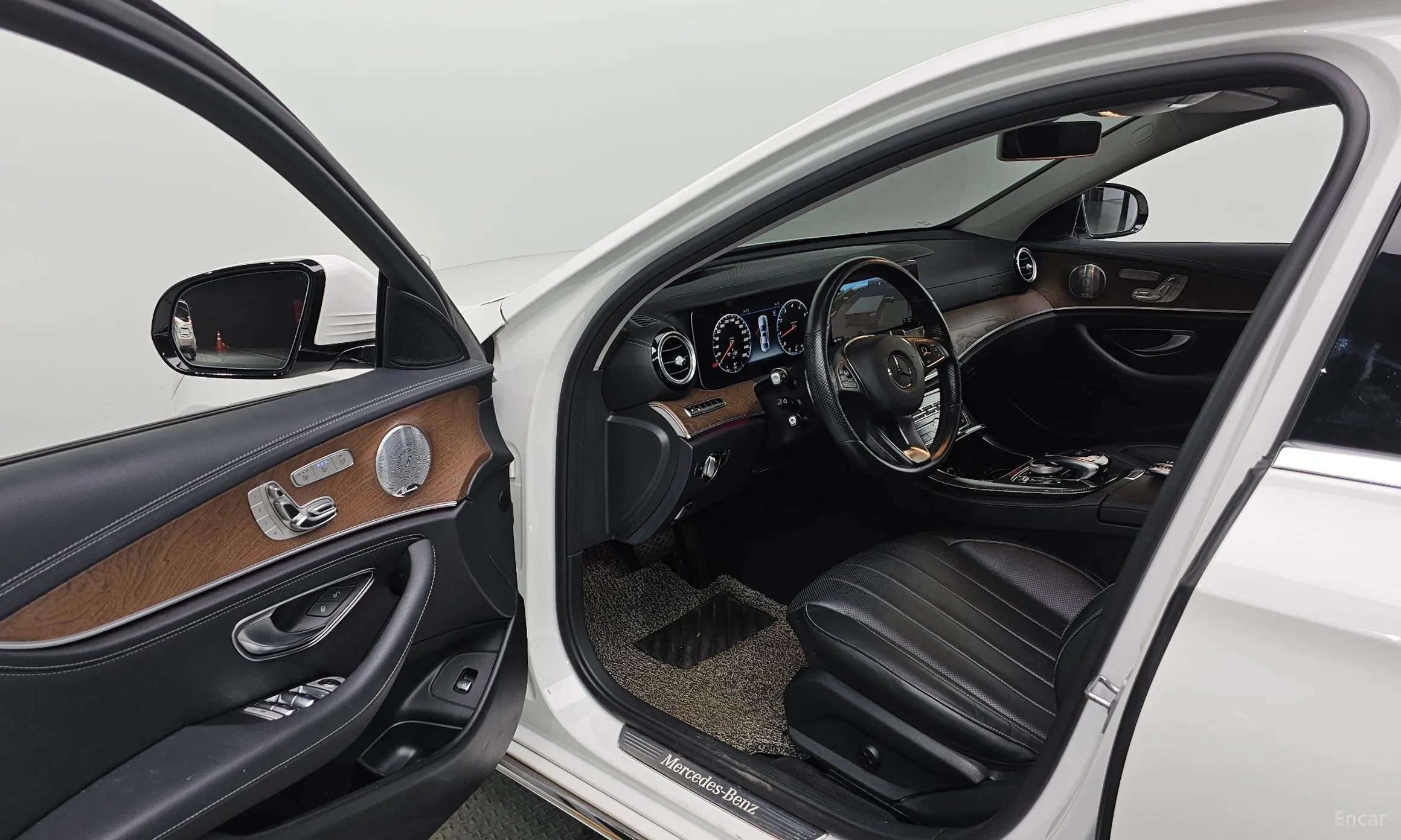 Mercedes Benz E-Class W213 превью 10