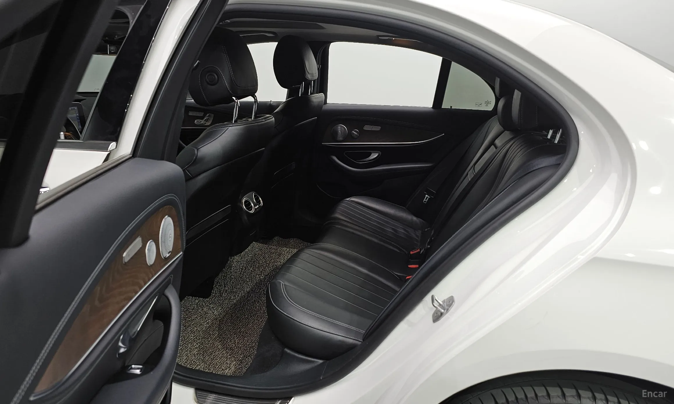 Mercedes Benz E-Class W213 превью 11