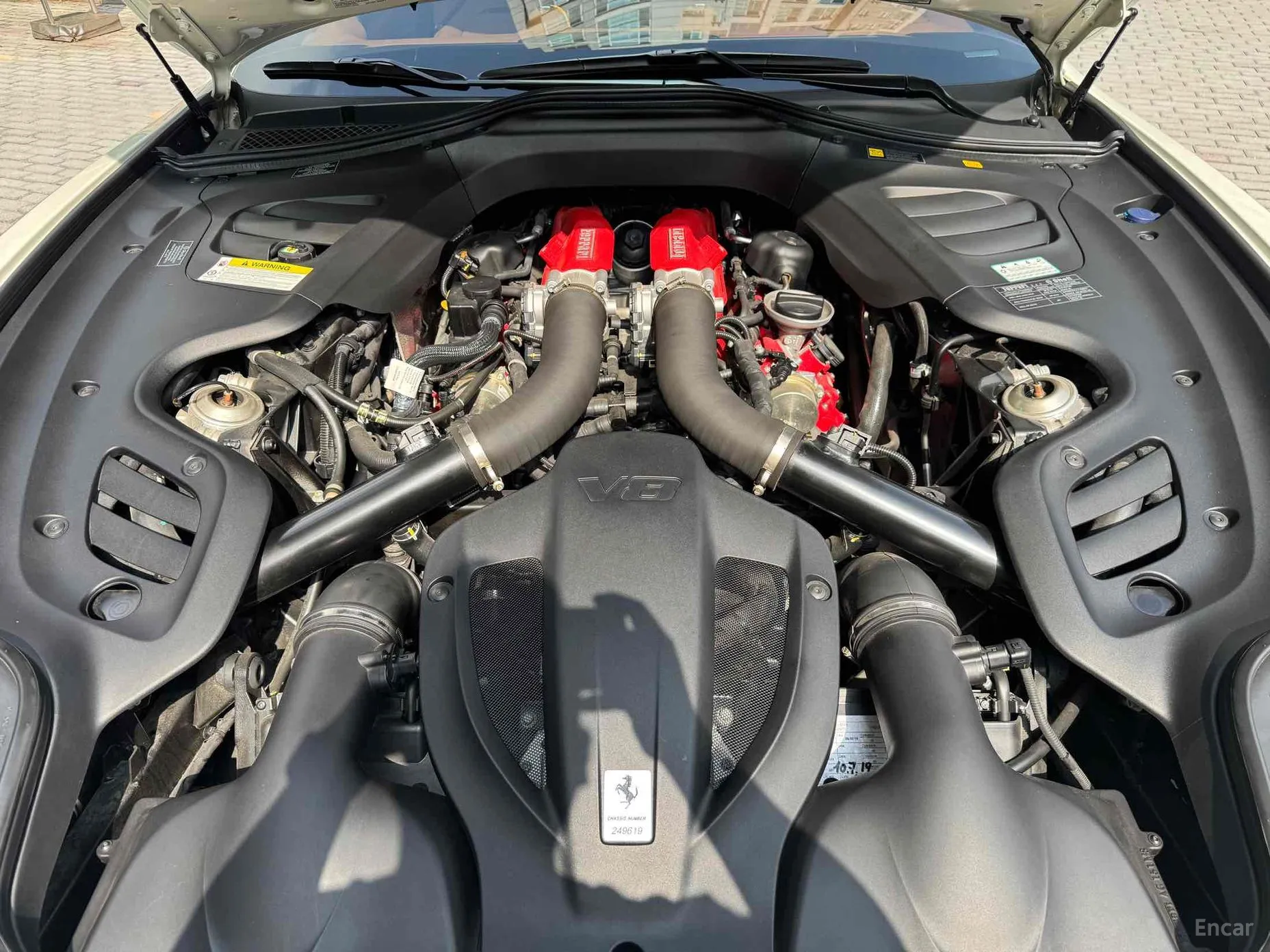 Ferrari GTC4 Rousseau превью 6
