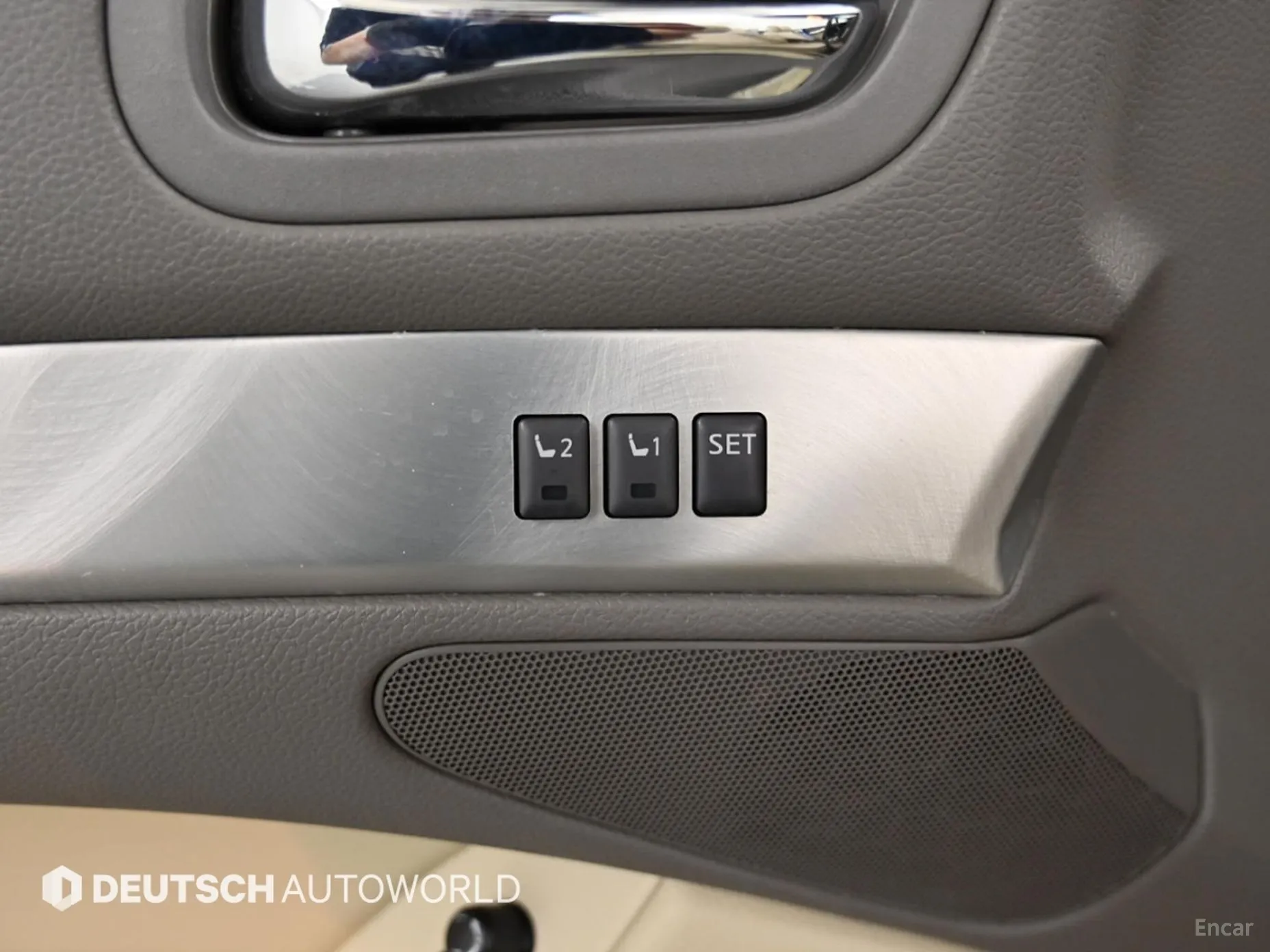 Infiniti Q60 превью 16