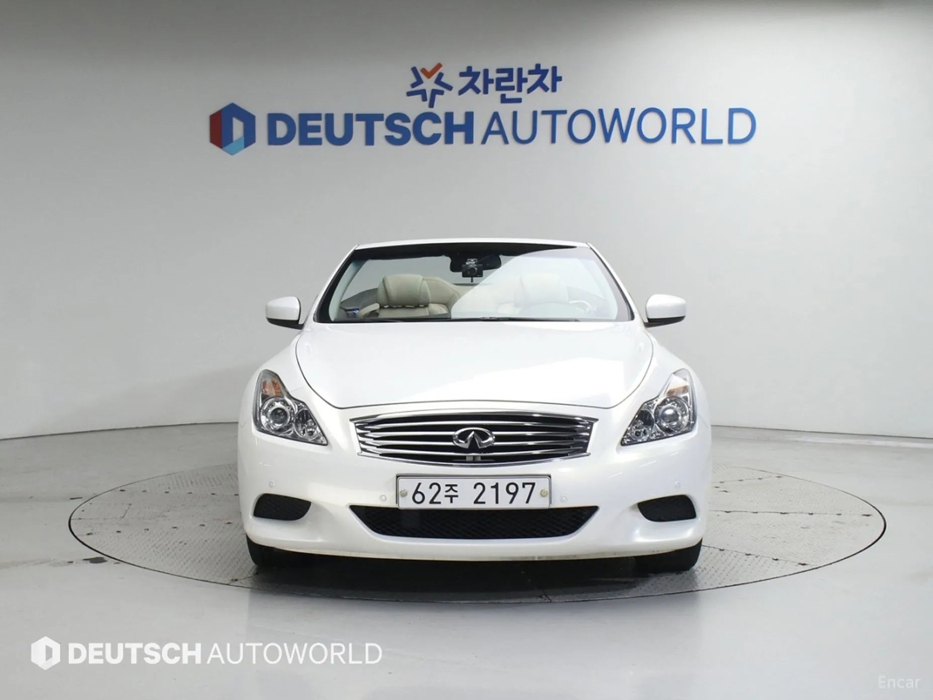 Infiniti Q60 превью 3