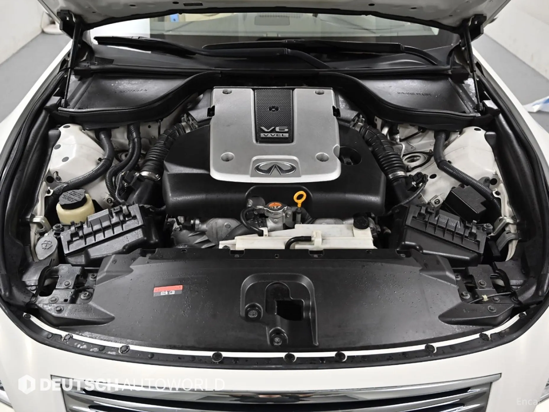 Infiniti Q60 превью 6