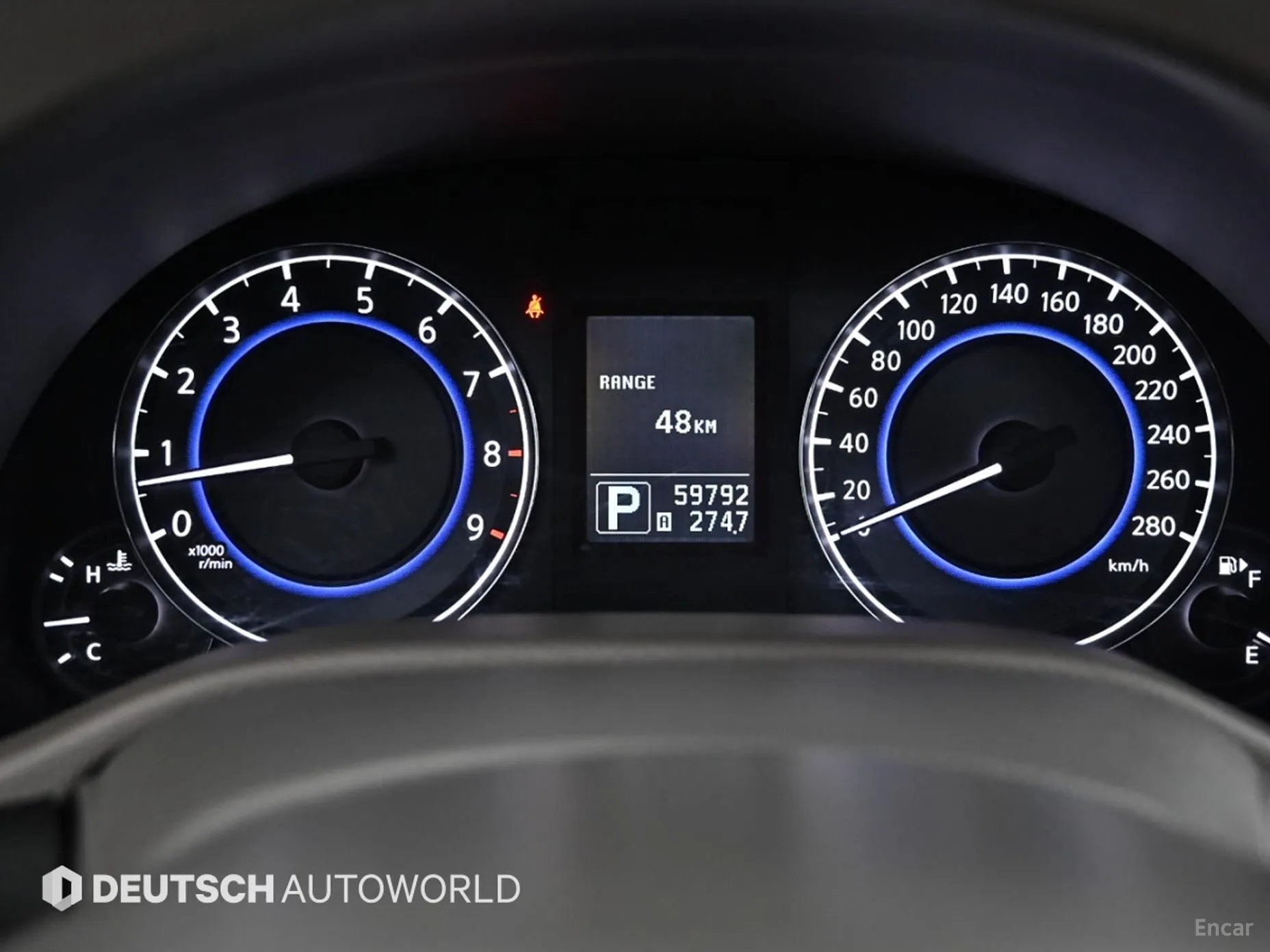 Infiniti Q60 превью 8