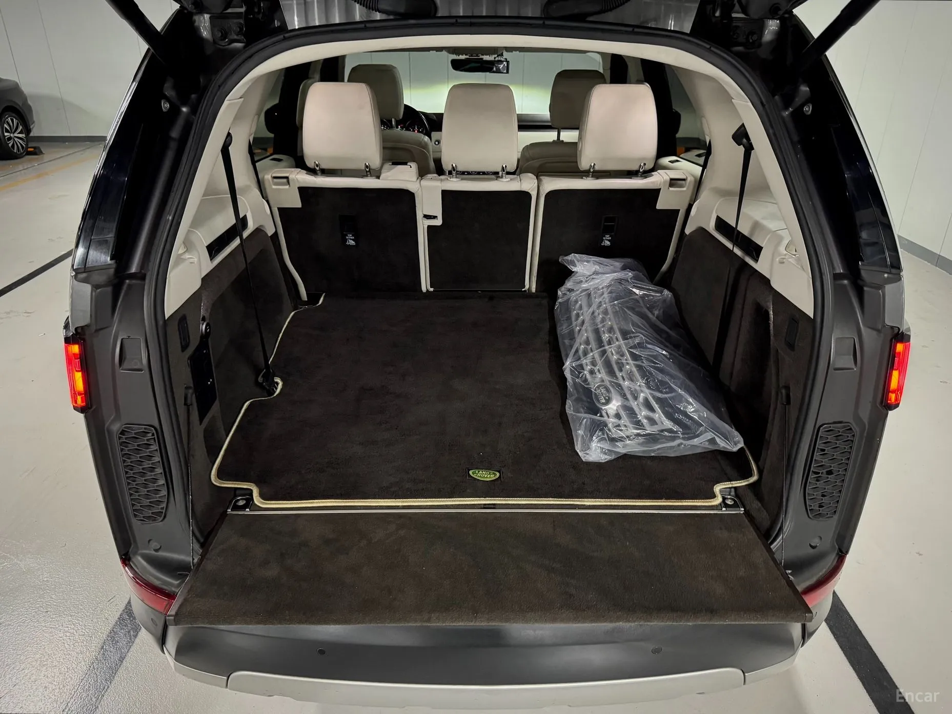 Land Rover Discovery 5 превью 18