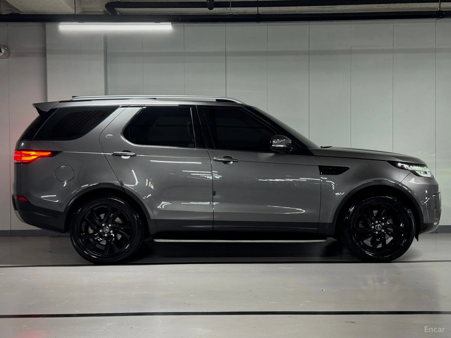 Land Rover Discovery 5 превью 20