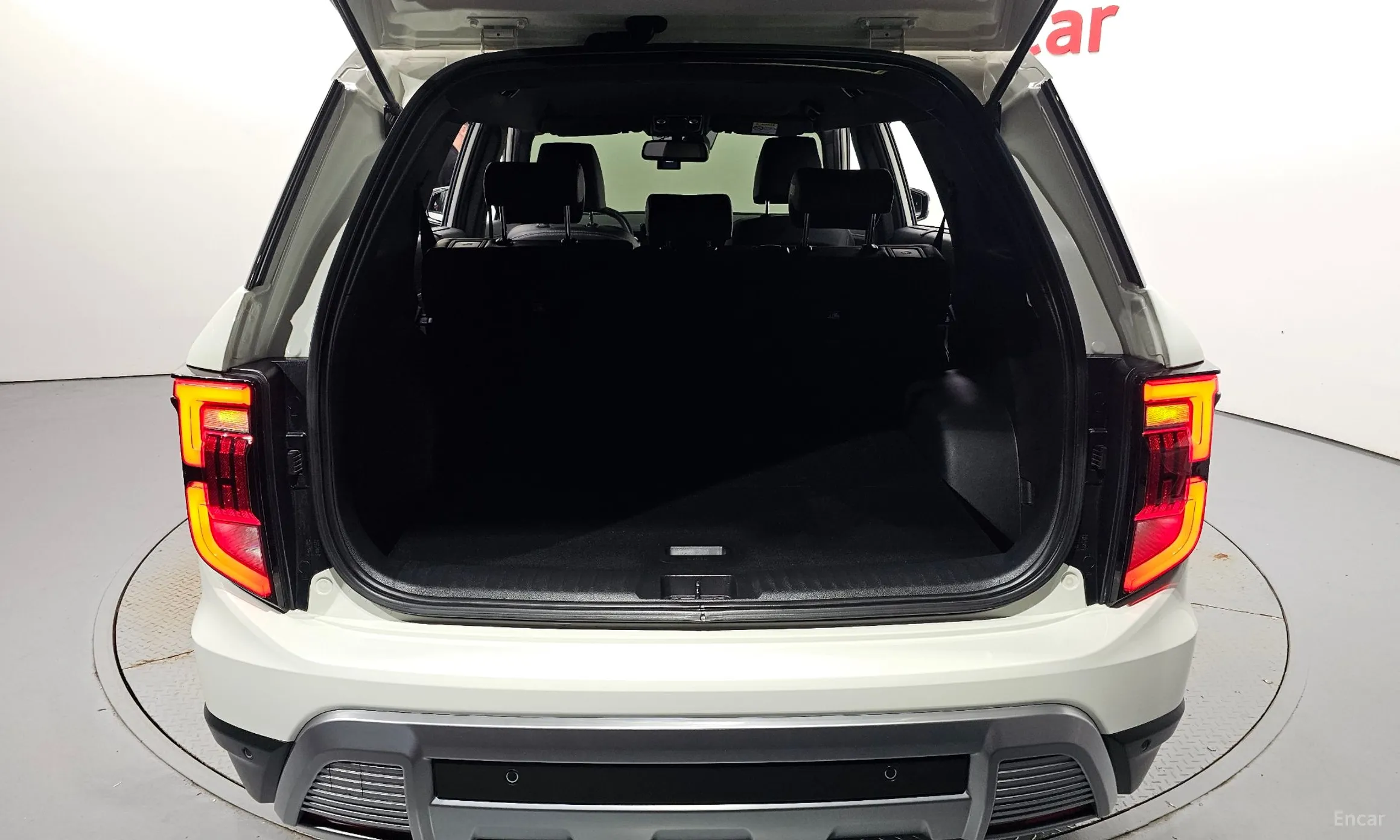 KG Mobility (SsangYong) Torres превью 20