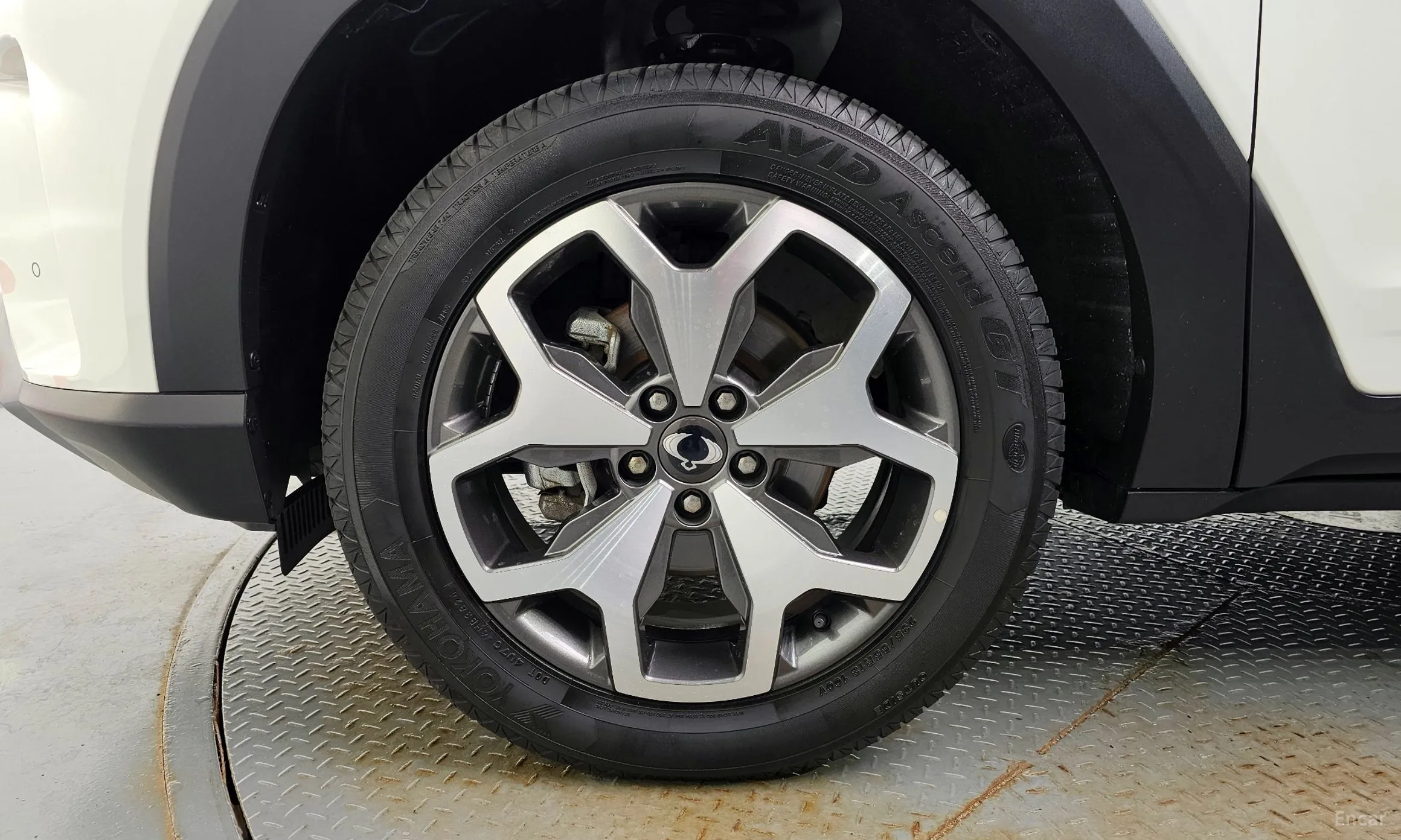 KG Mobility (SsangYong) Torres превью 5
