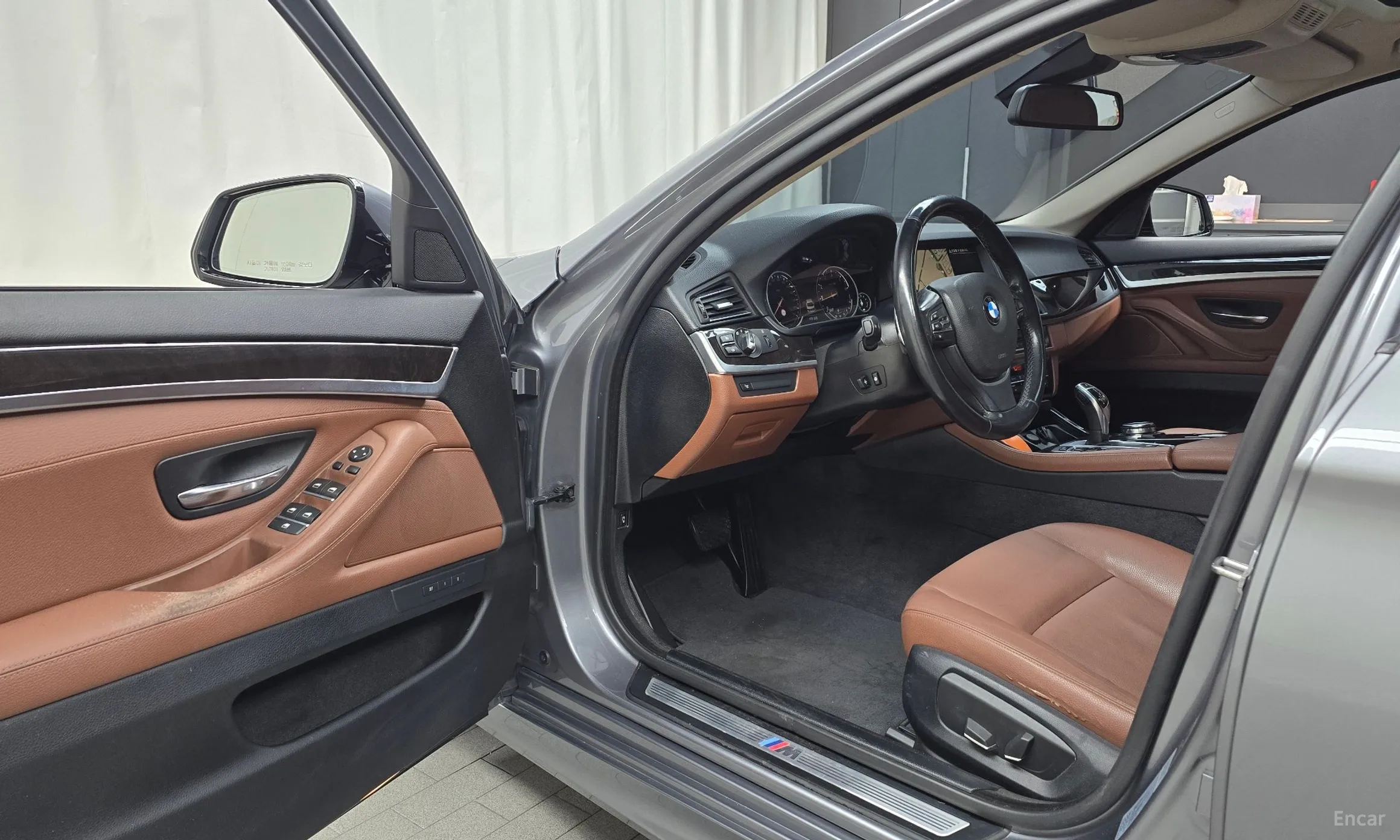 BMW 5 Series (F10) превью 11