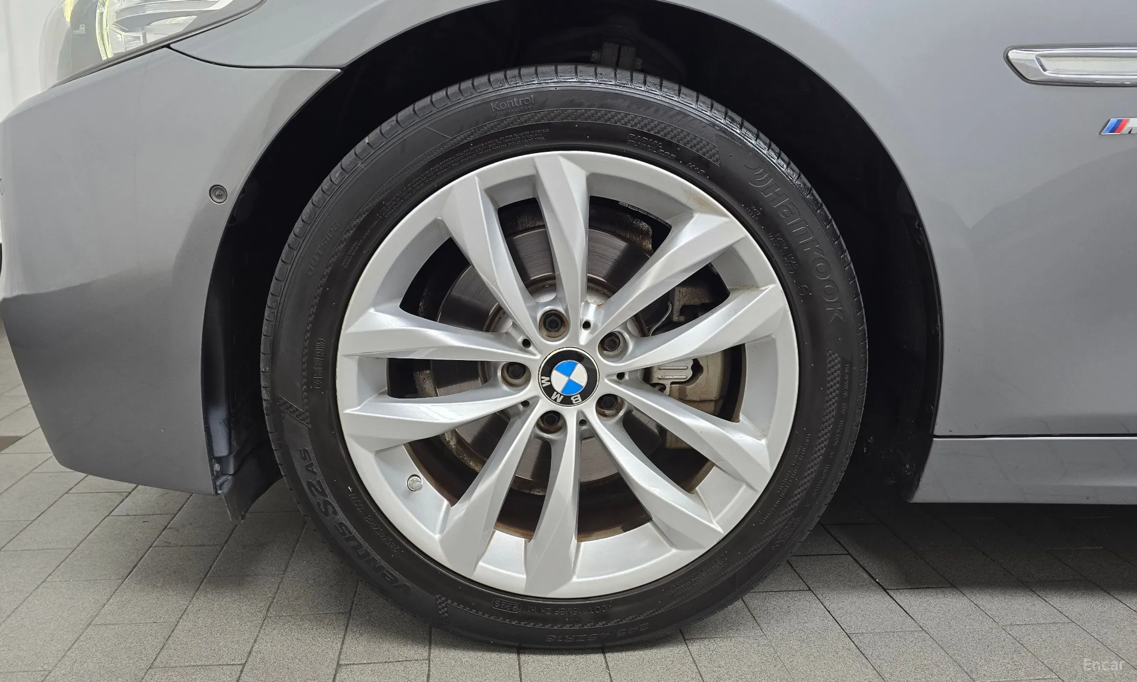 BMW 5 Series (F10) превью 5