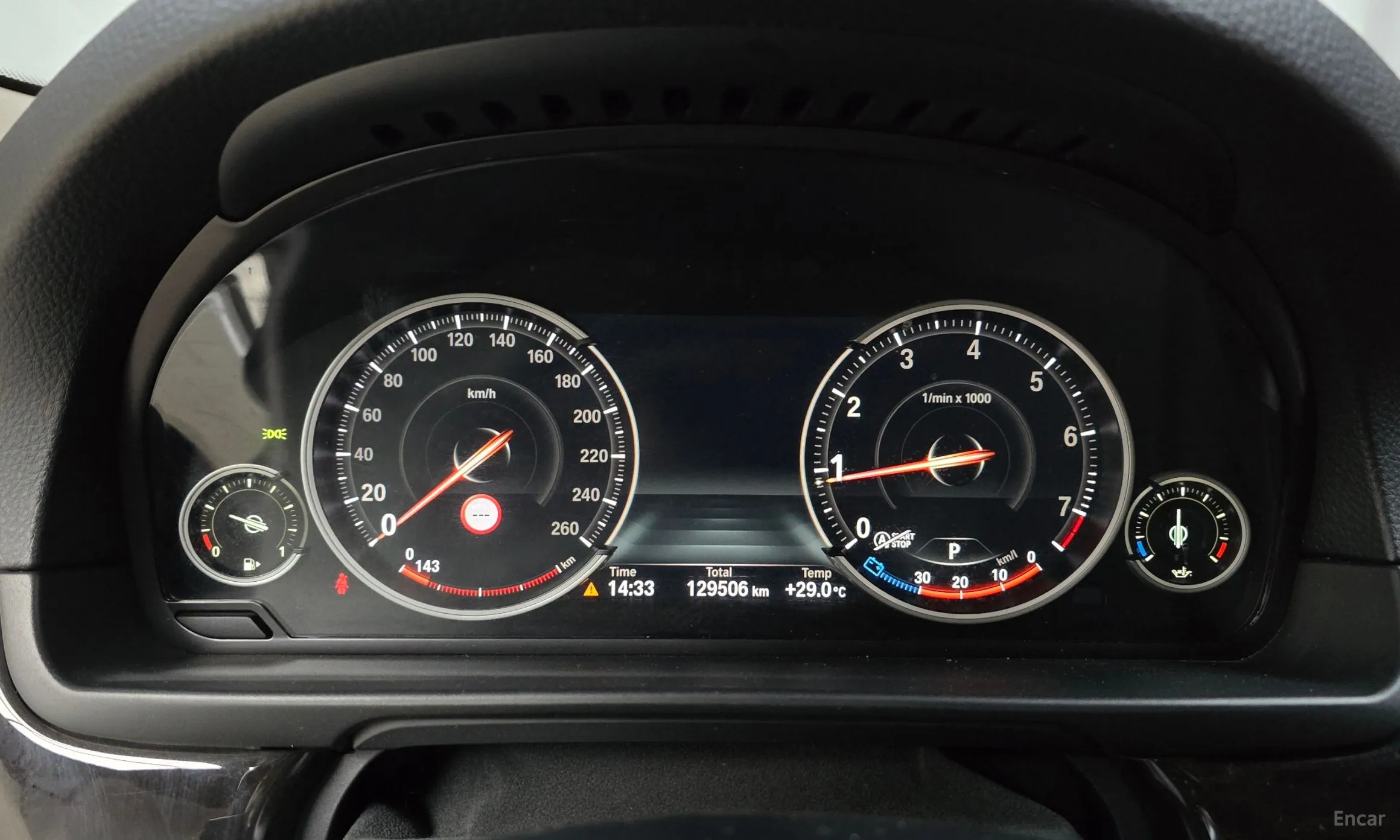 BMW 5 Series (F10) превью 8