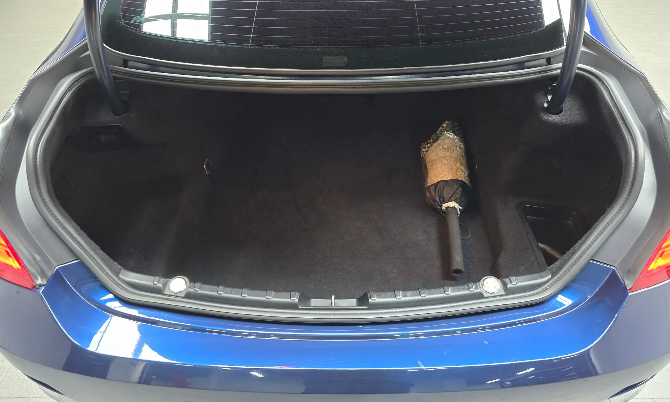 BMW 6 Series (F12) превью 20