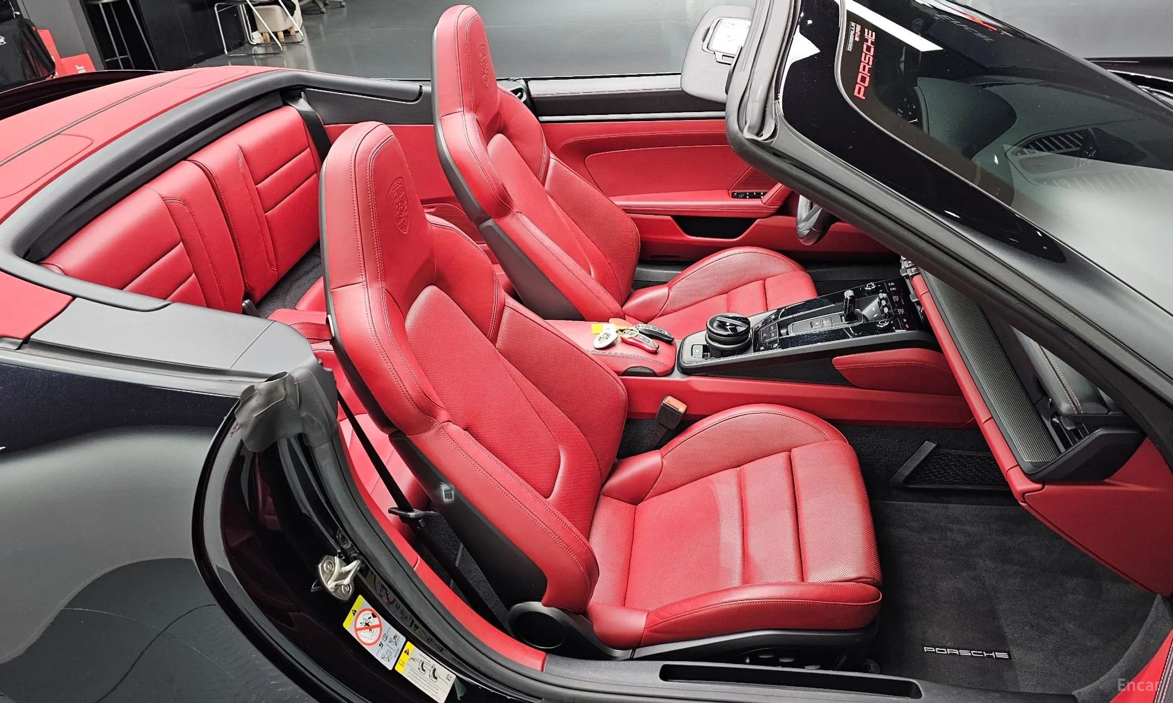 Porsche 911 (992) превью 10
