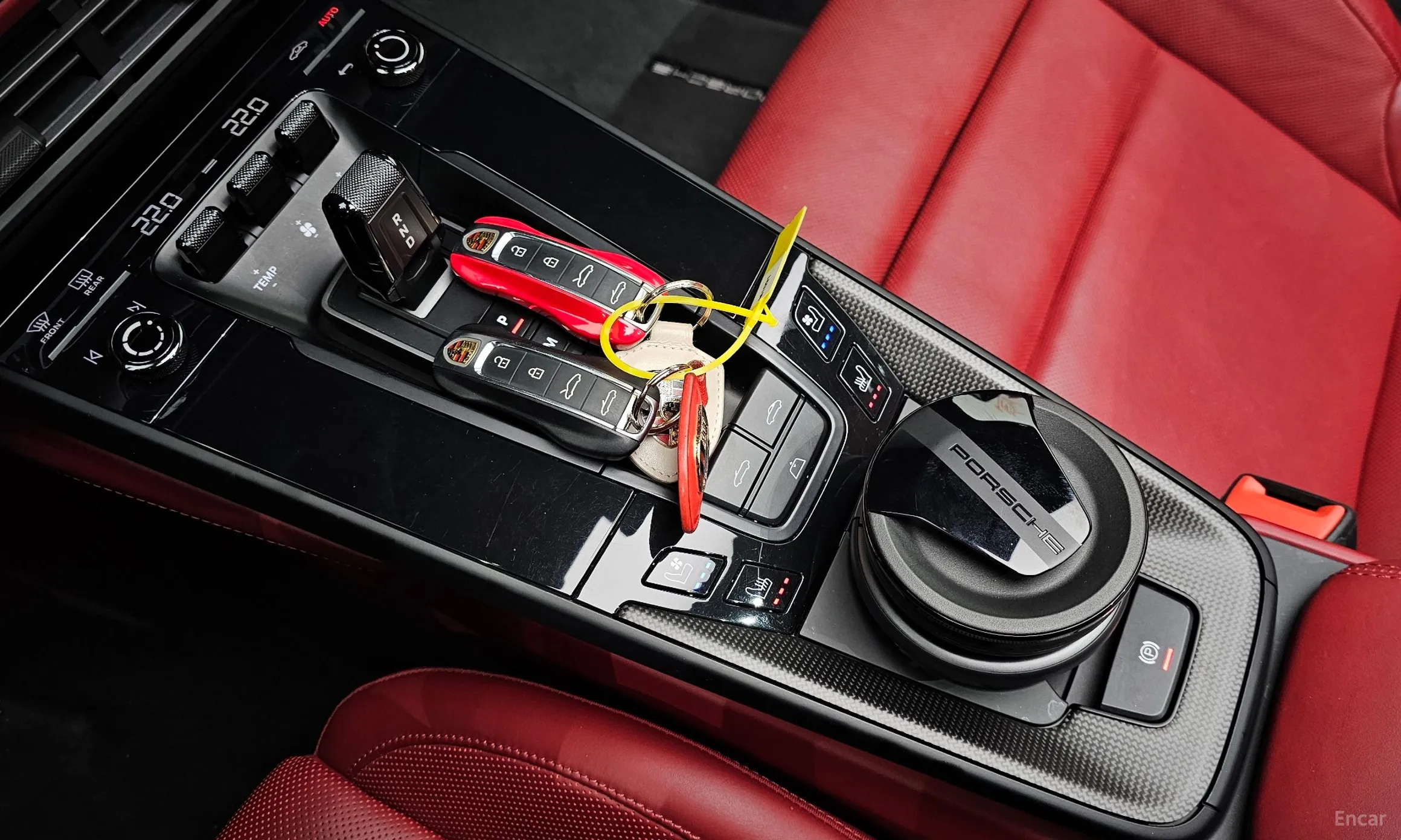Porsche 911 (992) превью 9