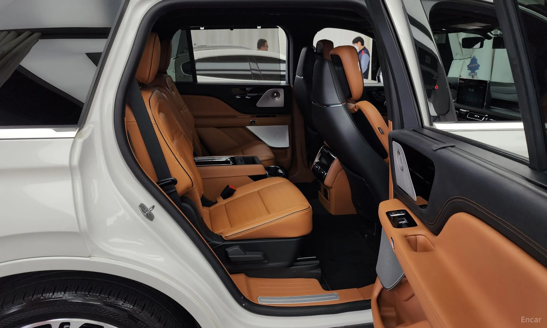 Lincoln Aviator 2nd Generation превью 12