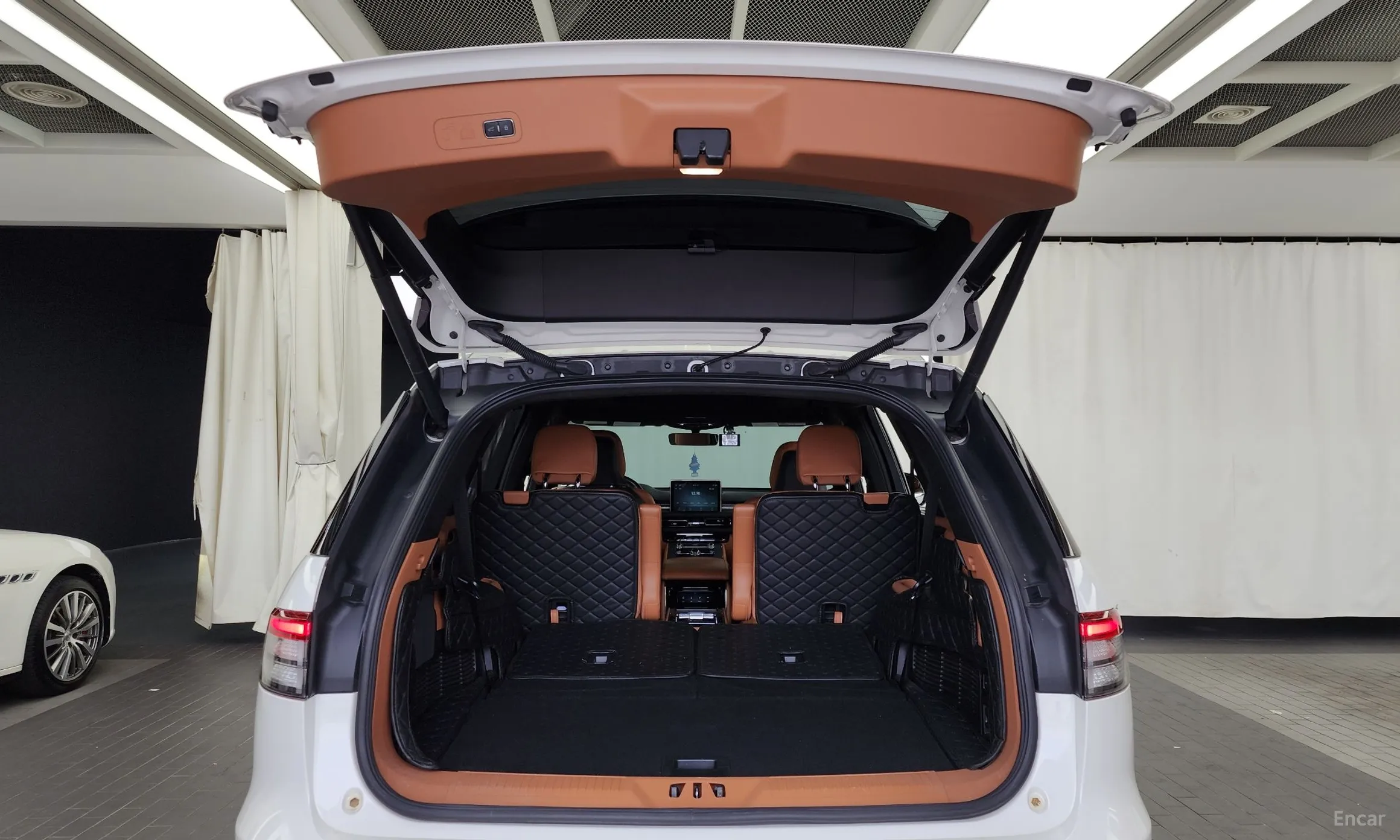 Lincoln Aviator 2nd Generation превью 20