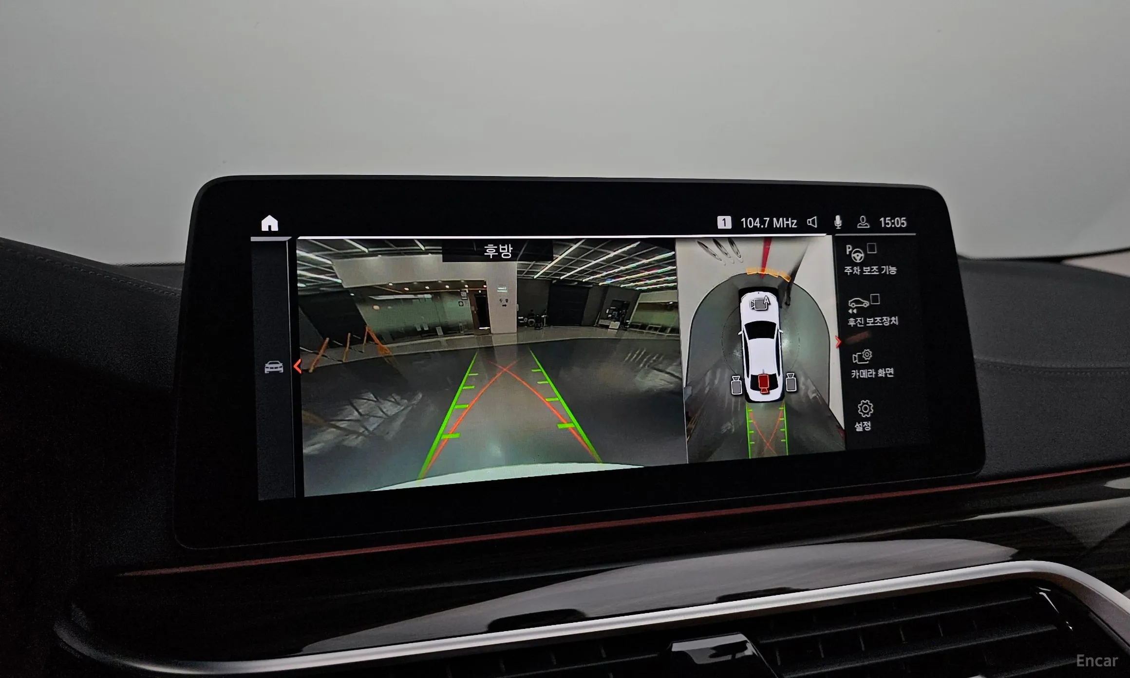 BMW 5 Series (G30) превью 15