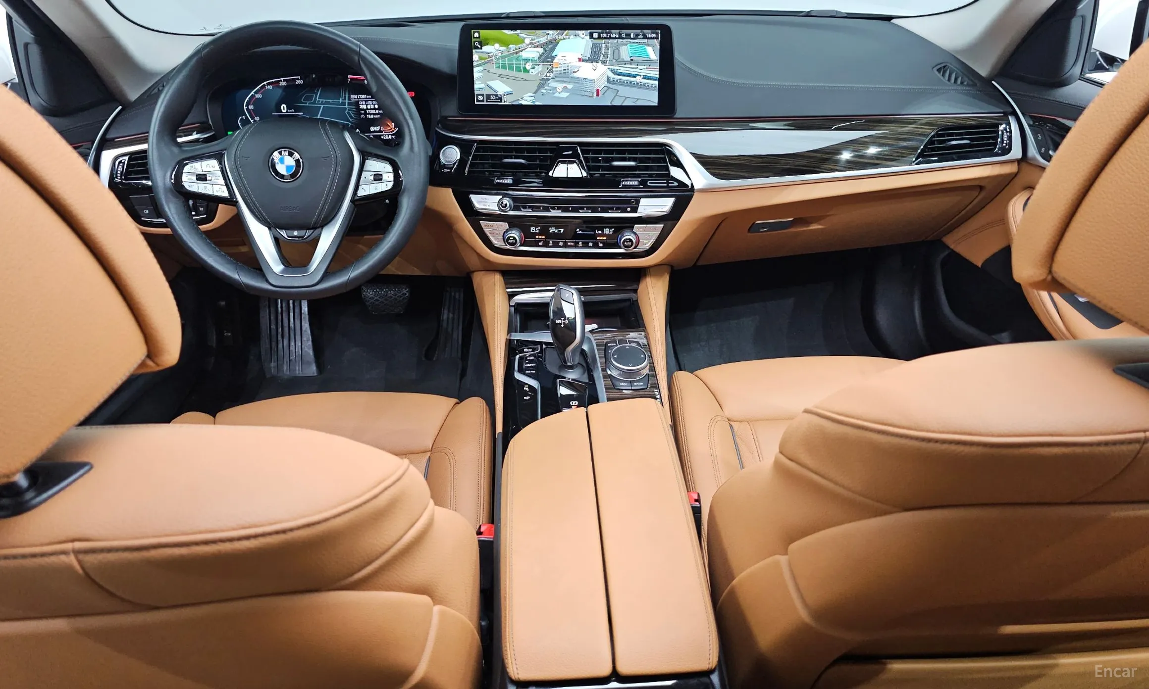 BMW 5 Series (G30) превью 7