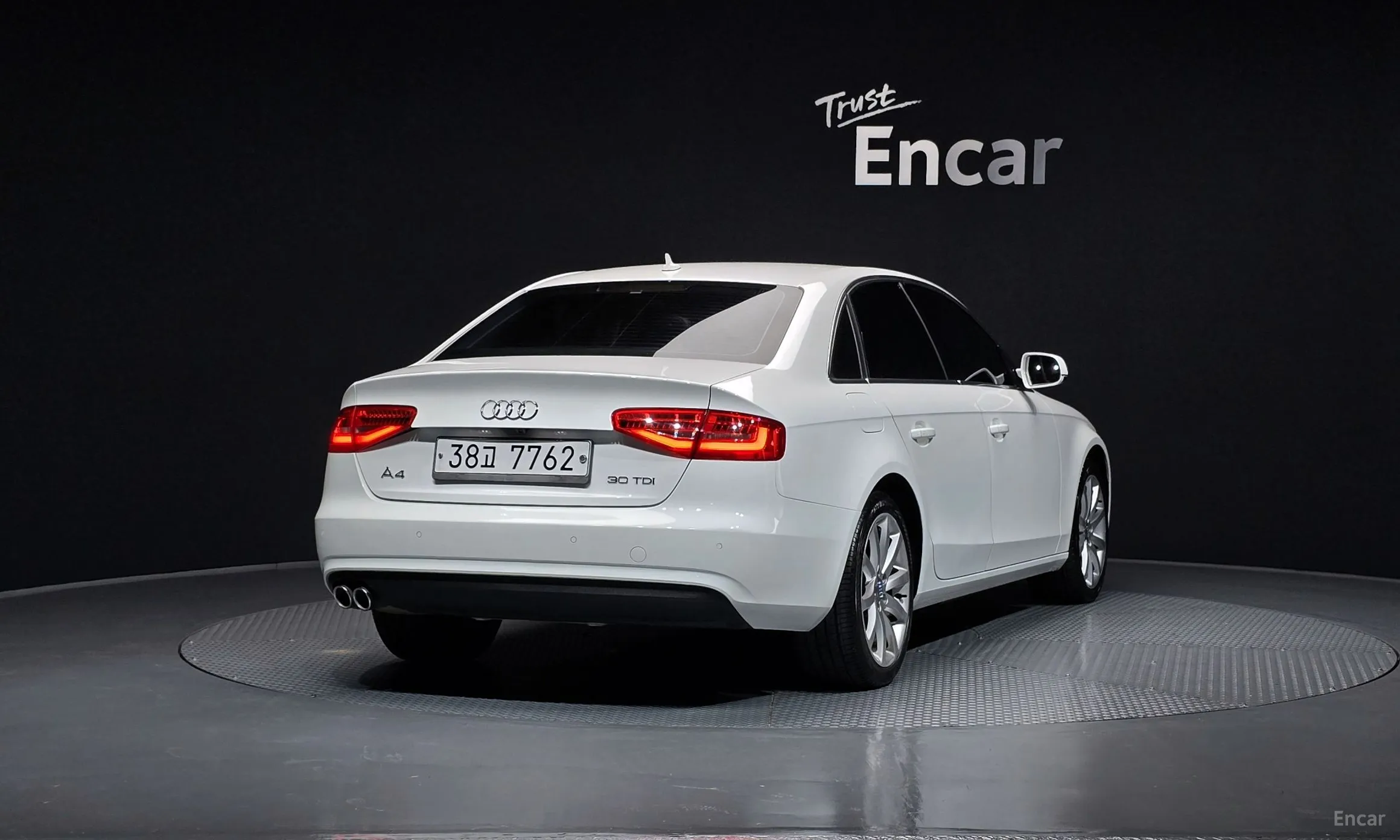 Audi New A4 превью 4