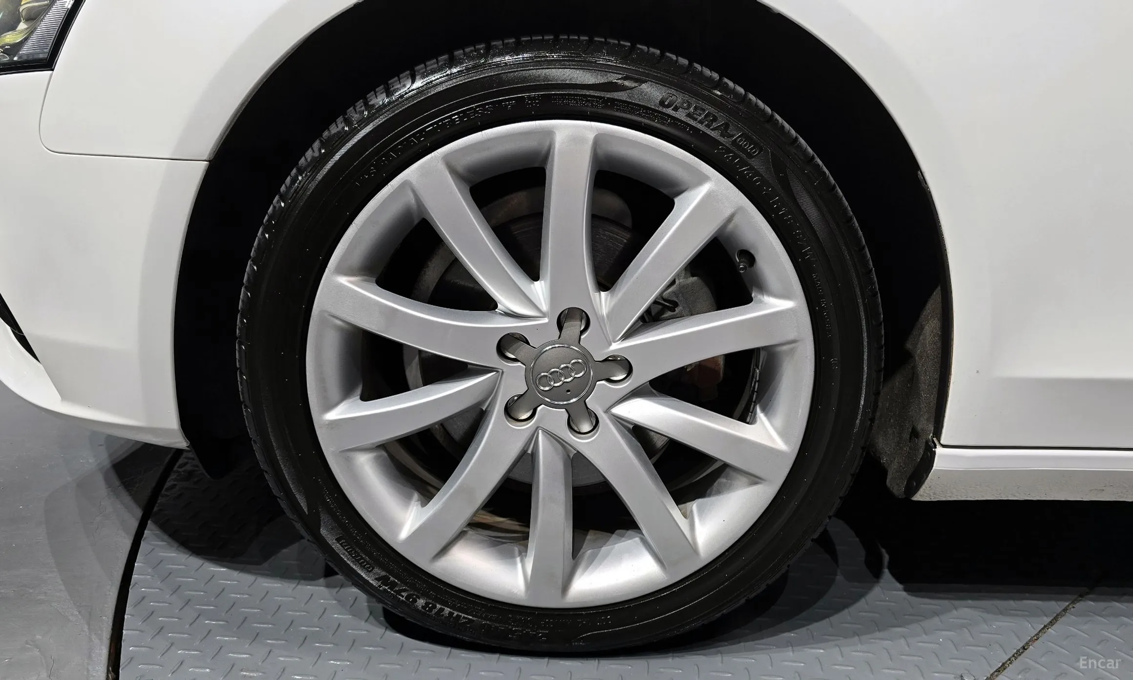 Audi New A4 превью 5