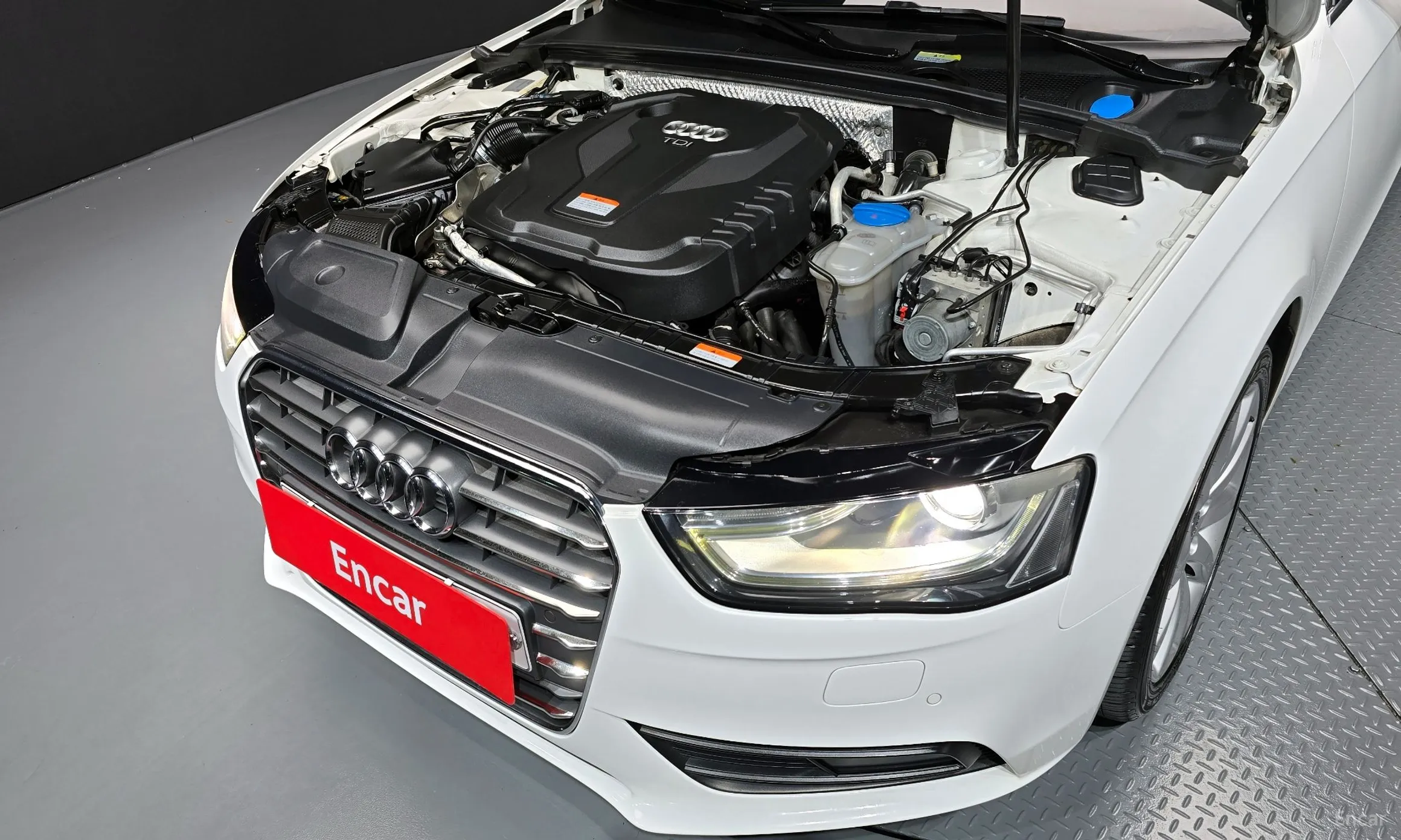 Audi New A4 превью 6