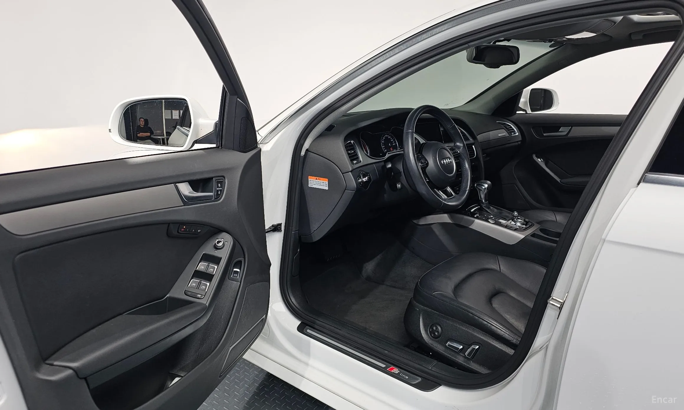 Audi New A4 превью 10