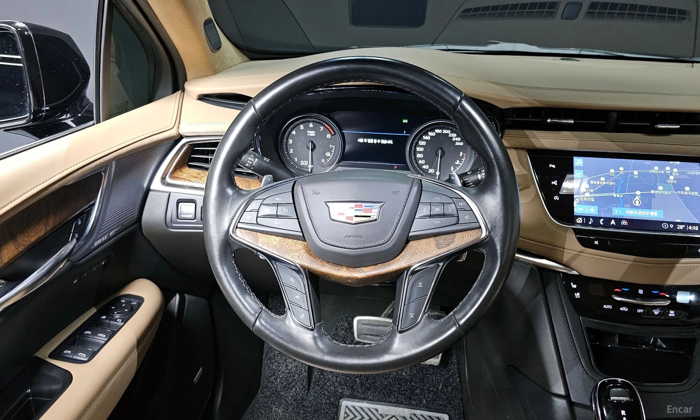 Cadillac XT5 превью 13