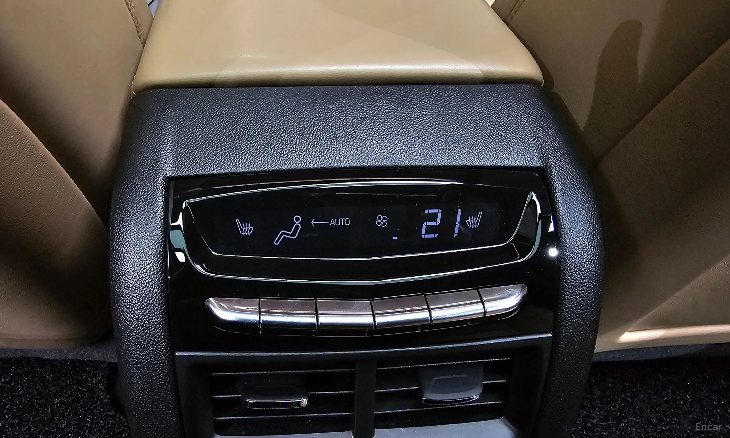 Cadillac XT5 превью 18
