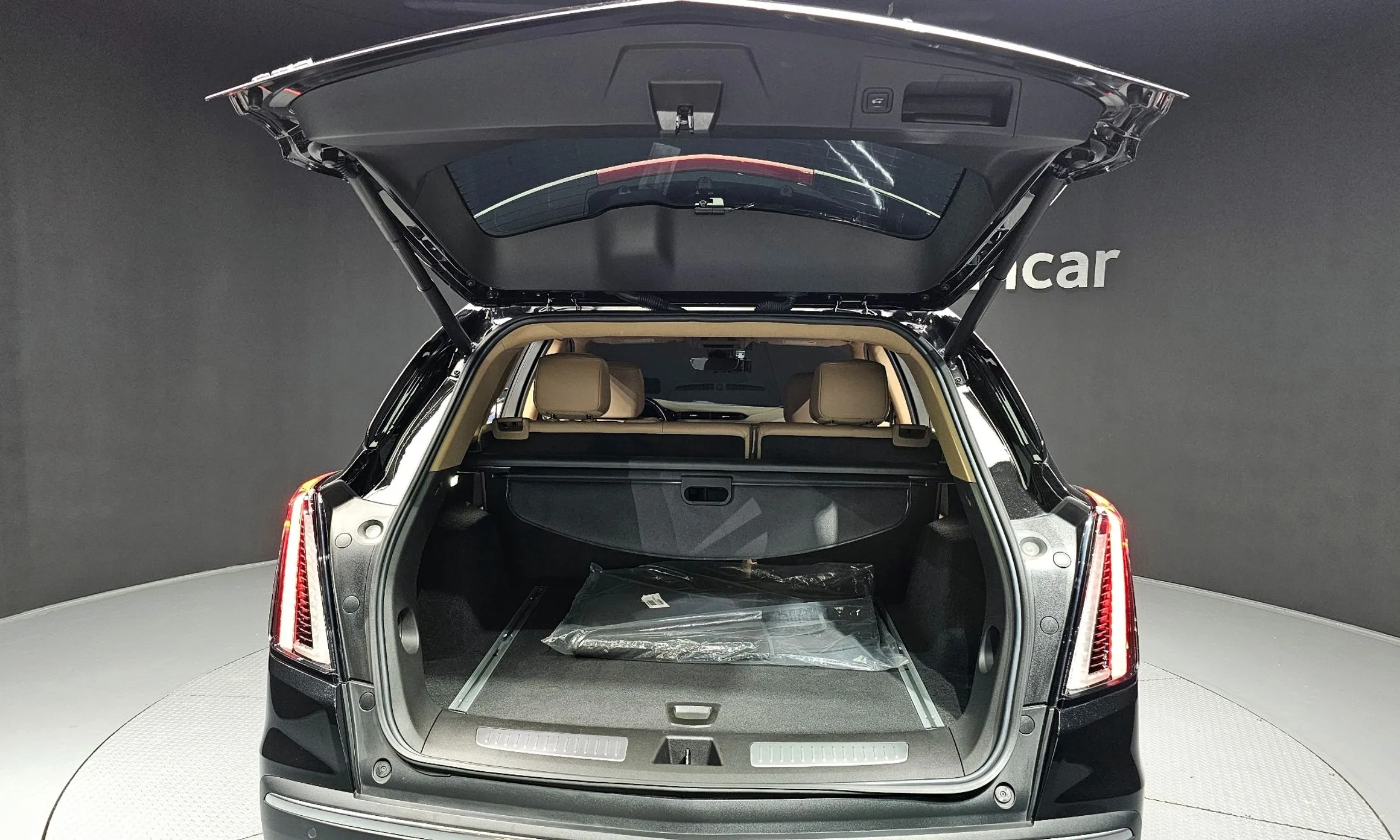 Cadillac XT5 превью 20