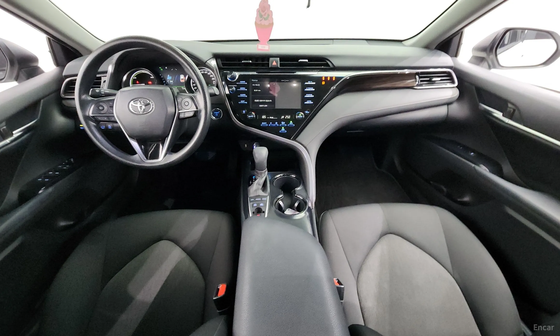 Toyota Camry (XV70) превью 7