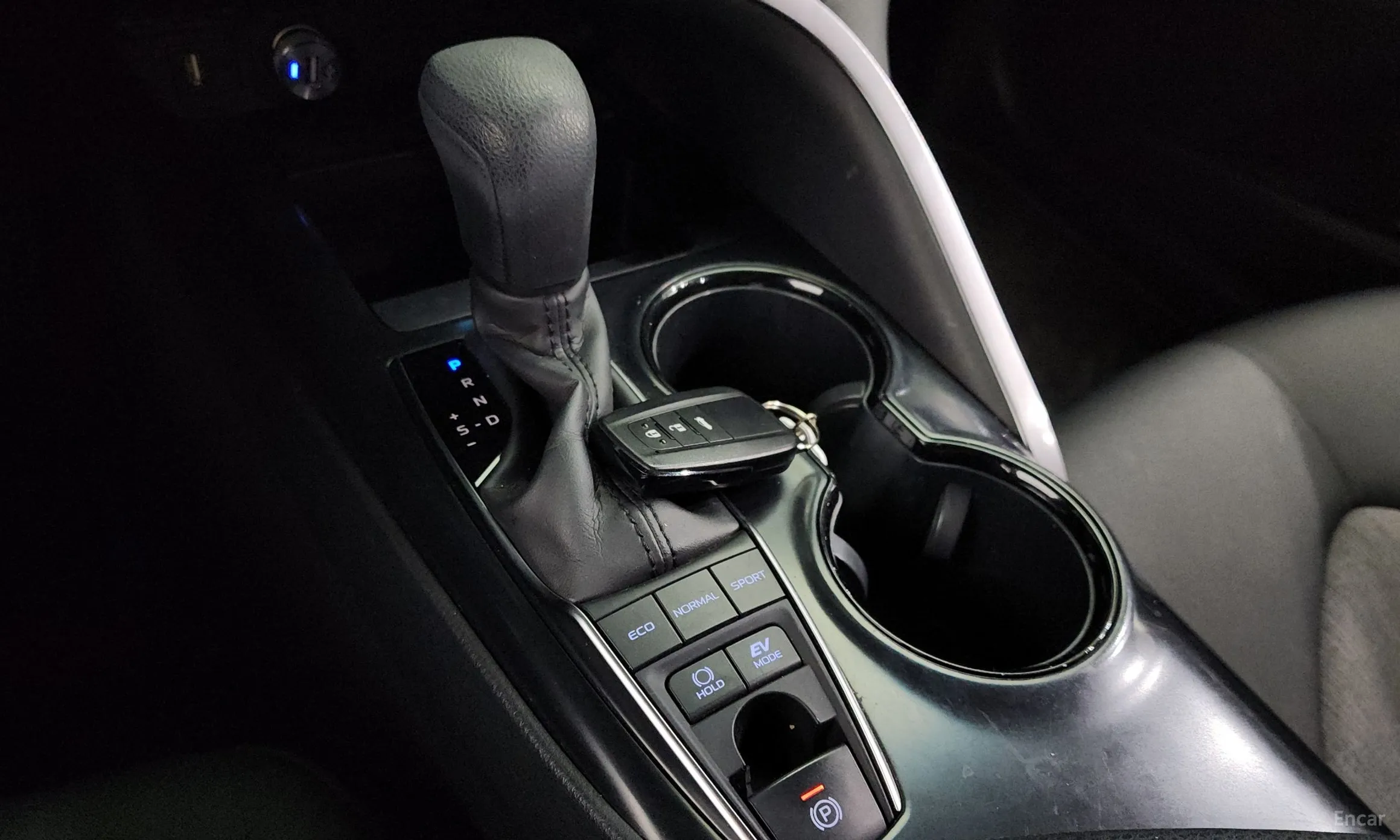 Toyota Camry (XV70) превью 9