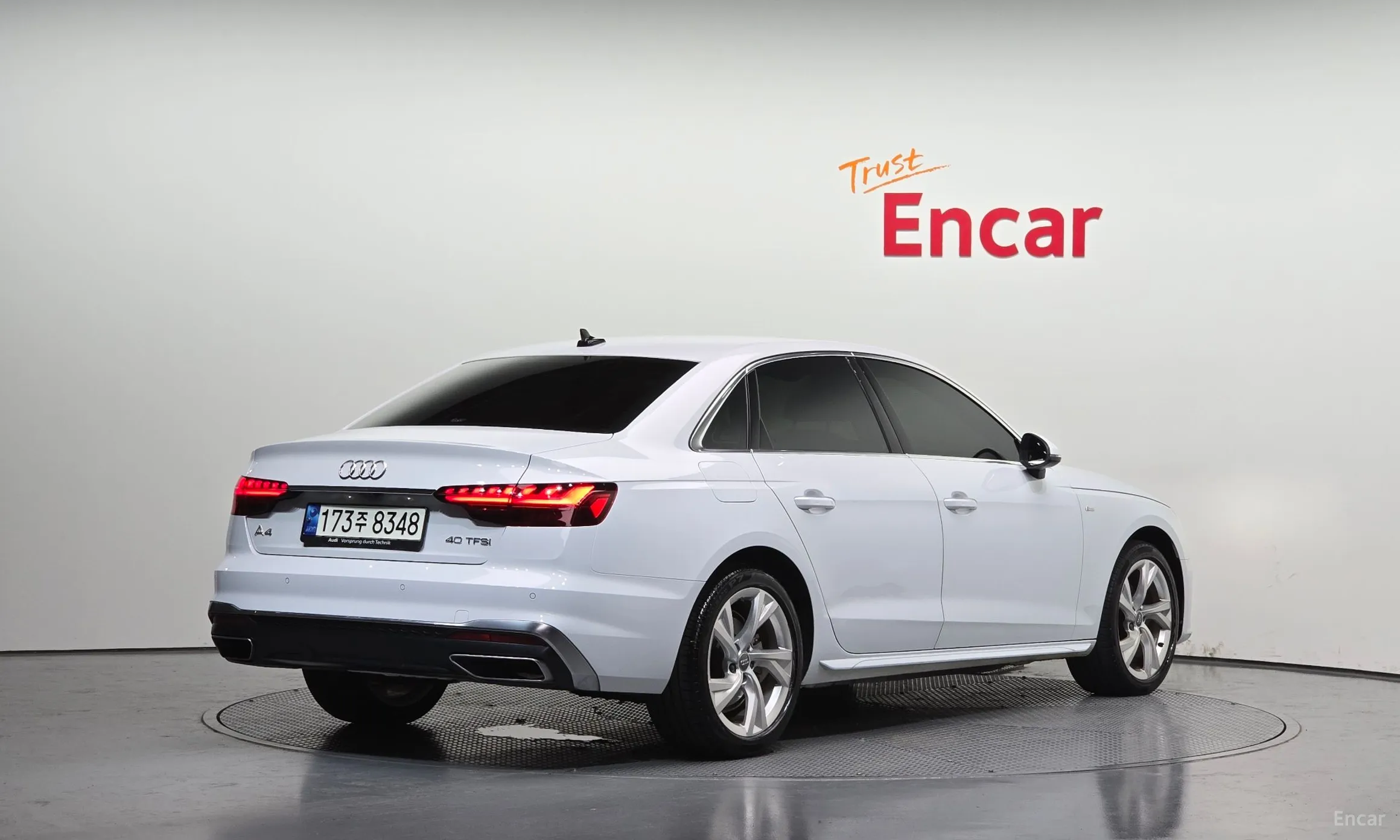 Audi A4 (B9) превью 2