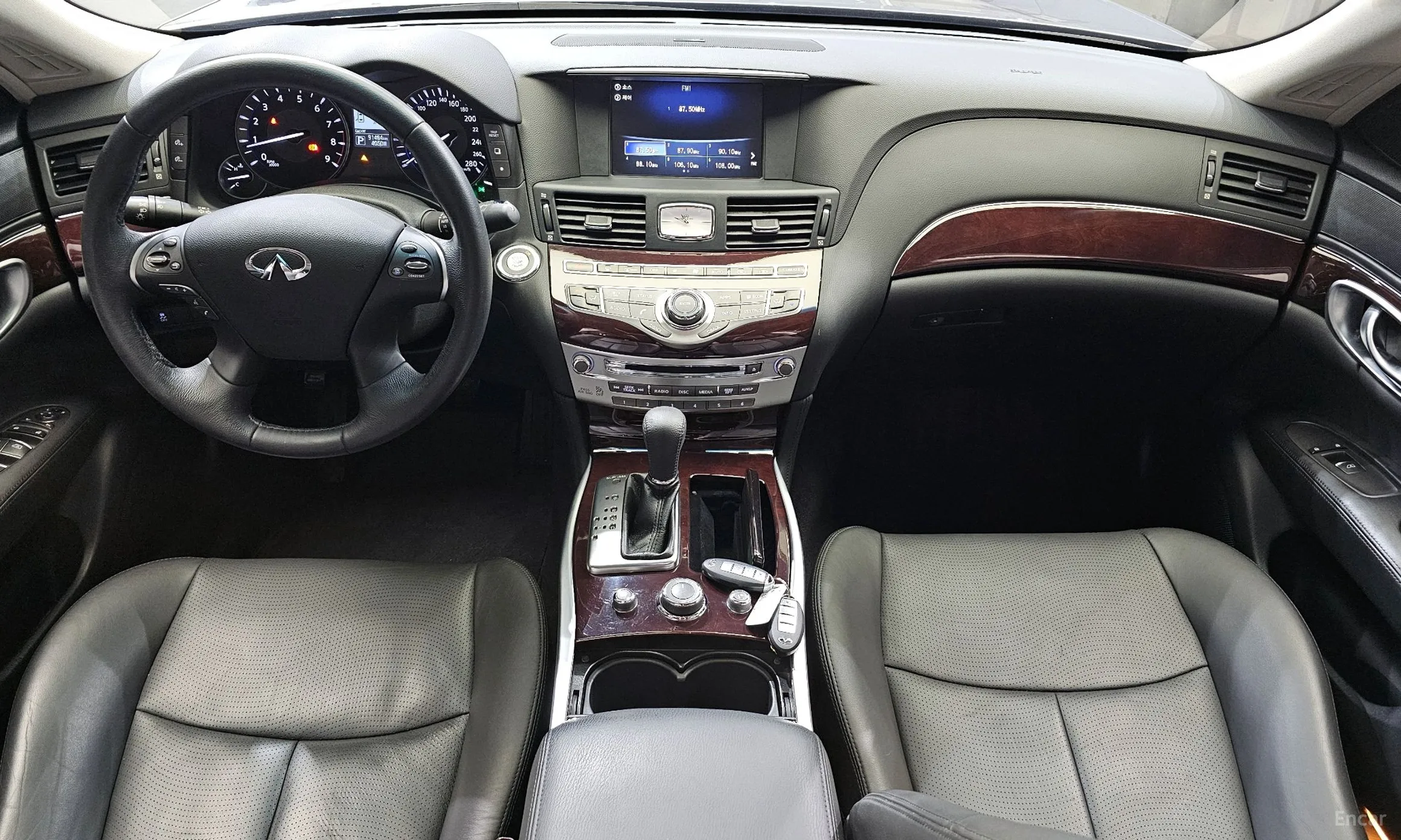 Infiniti Q70 превью 7