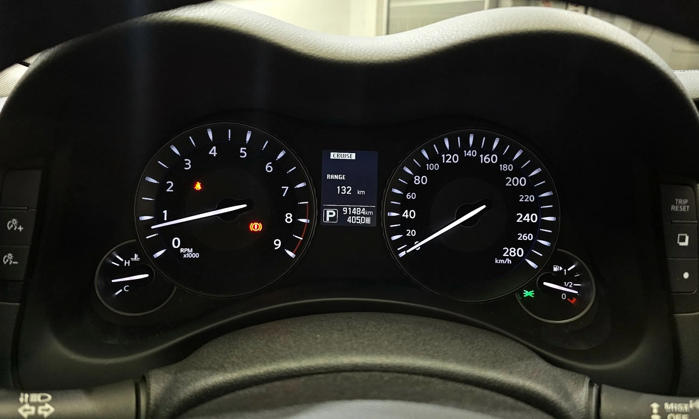 Infiniti Q70 превью 8