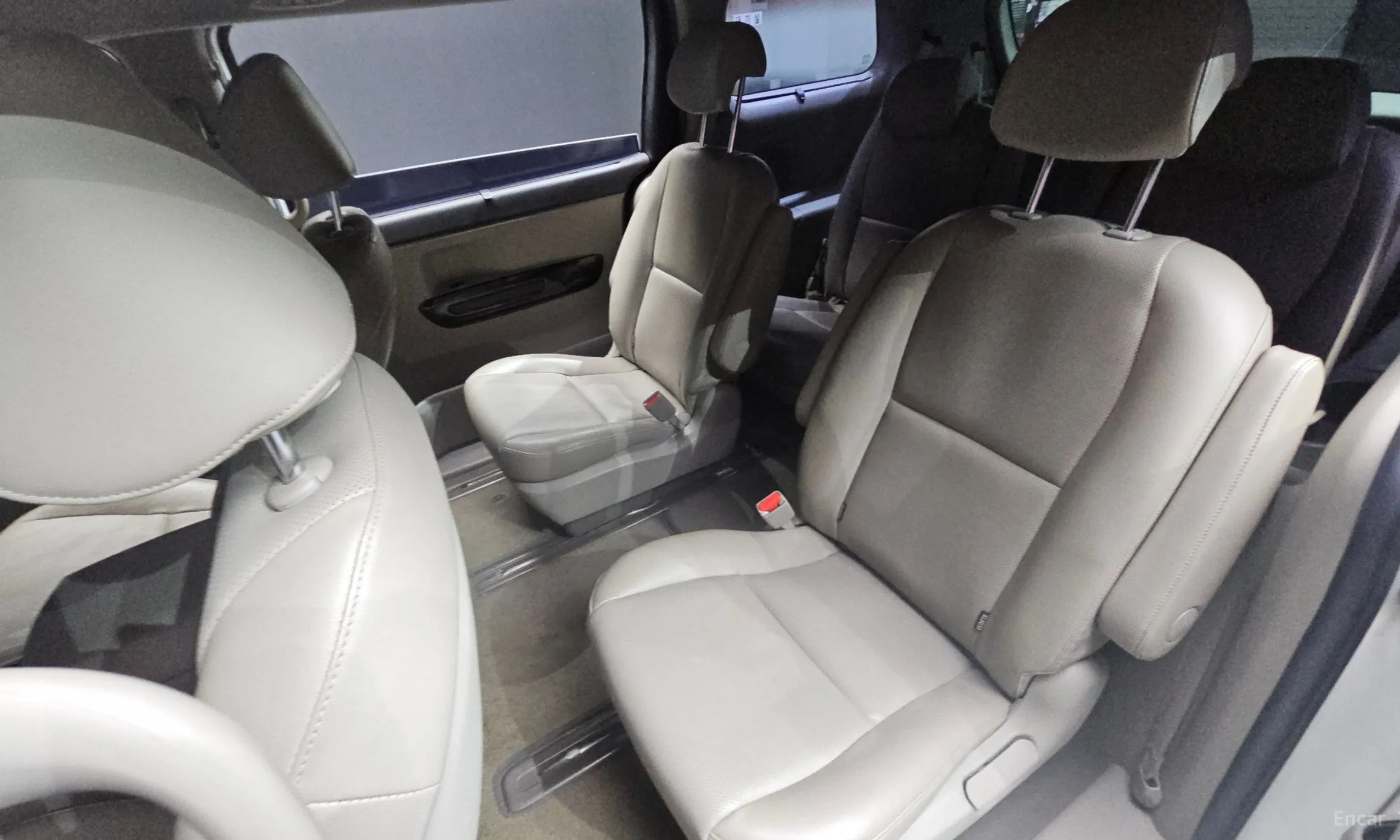 Kia Carnival превью 12