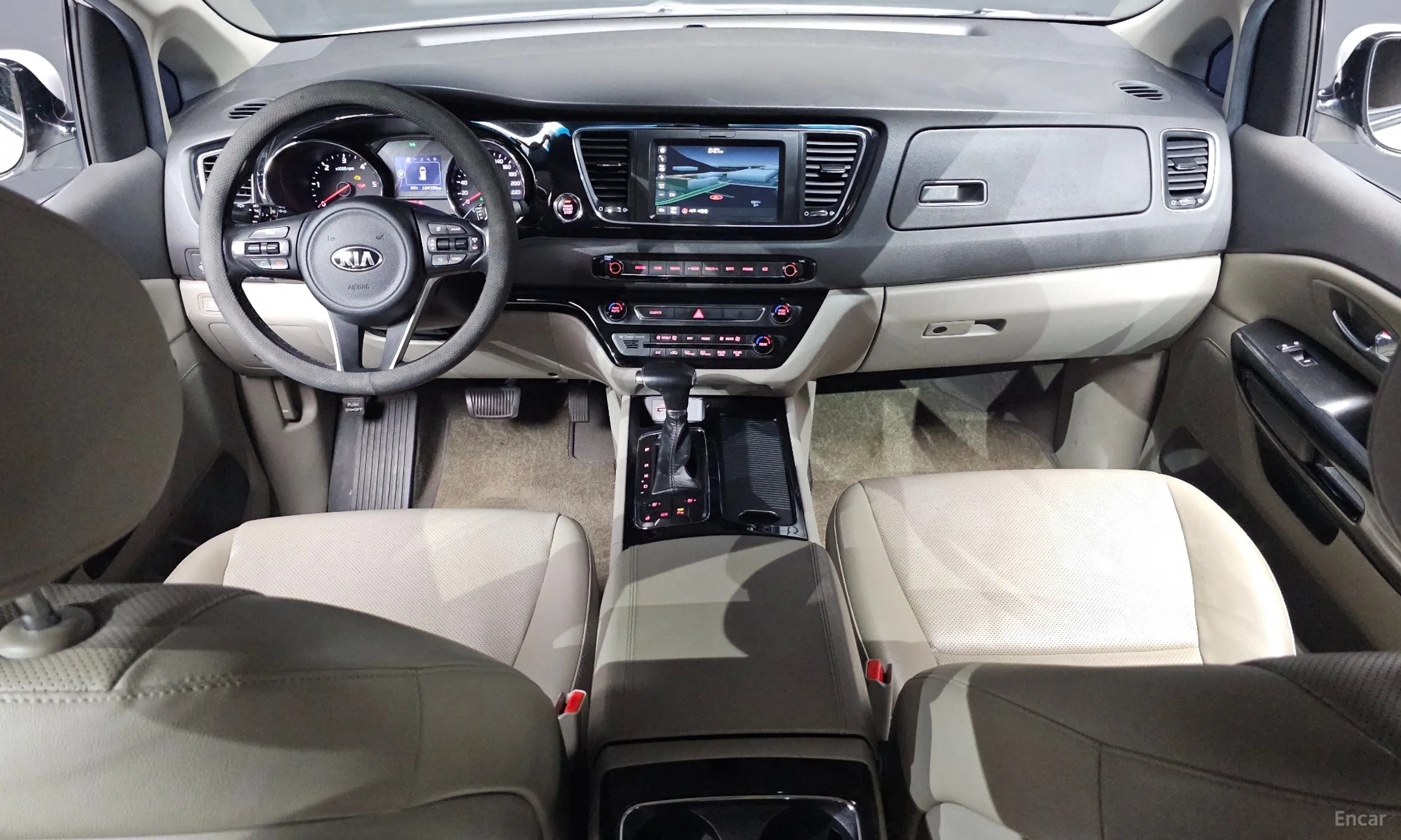 Kia Carnival превью 7