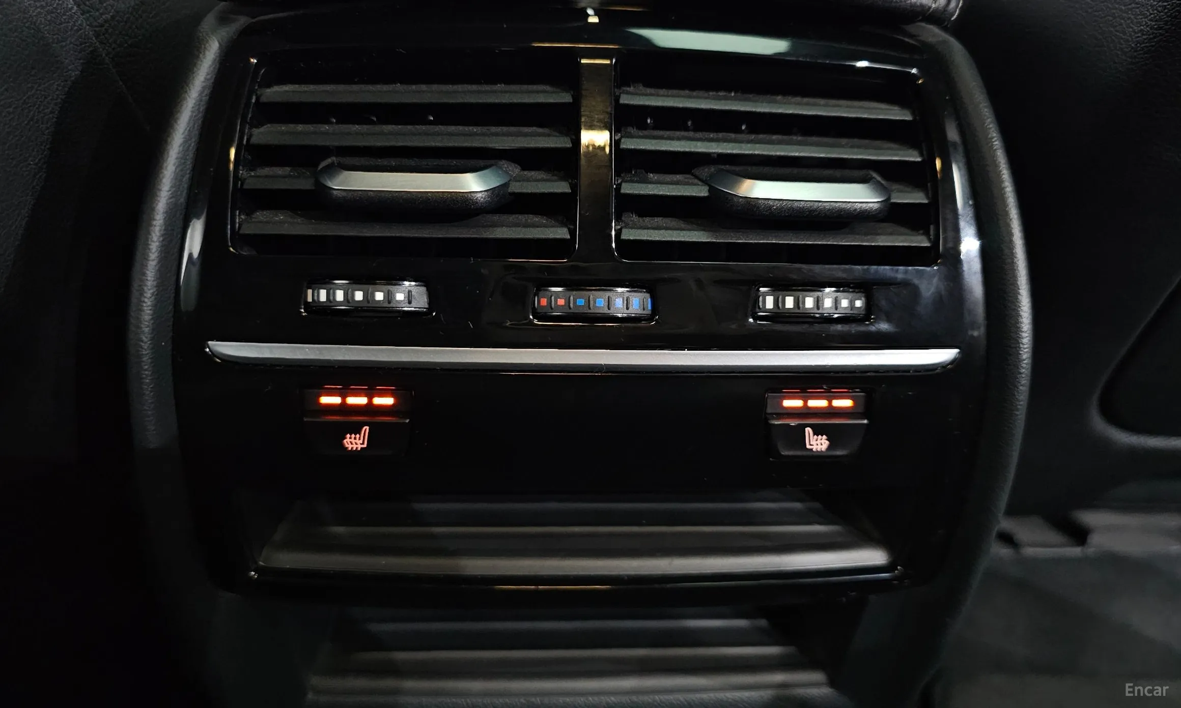 BMW 5 Series (G30) превью 18