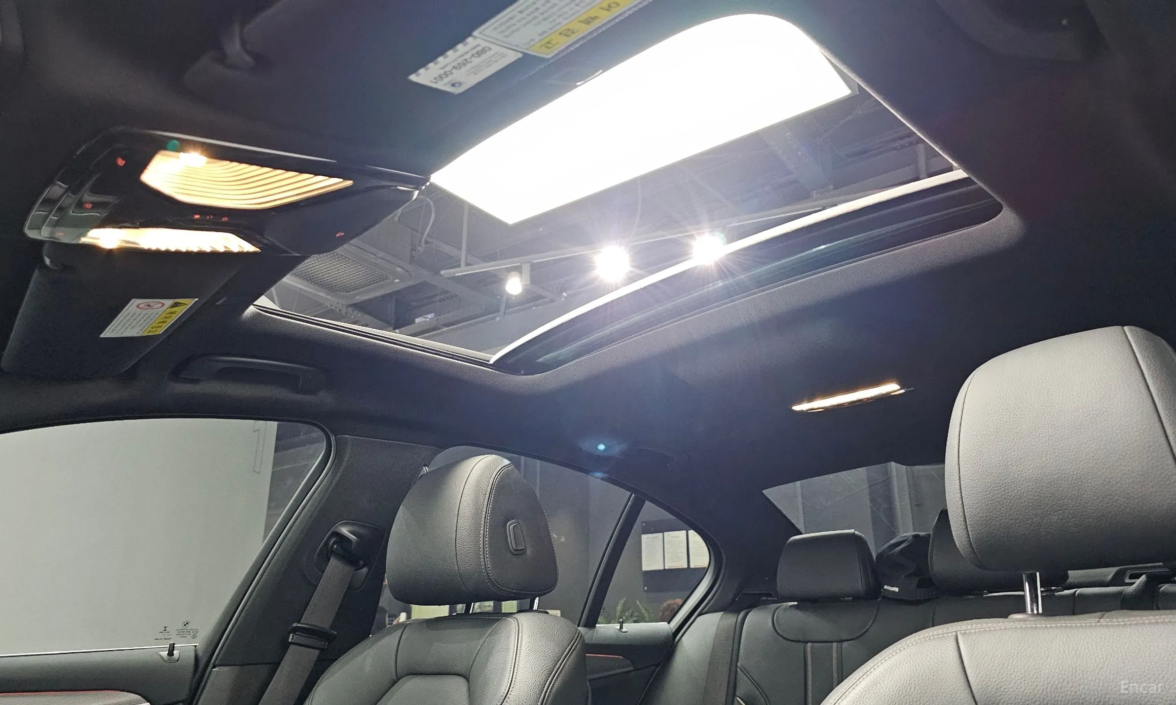 BMW 5 Series (G30) превью 19