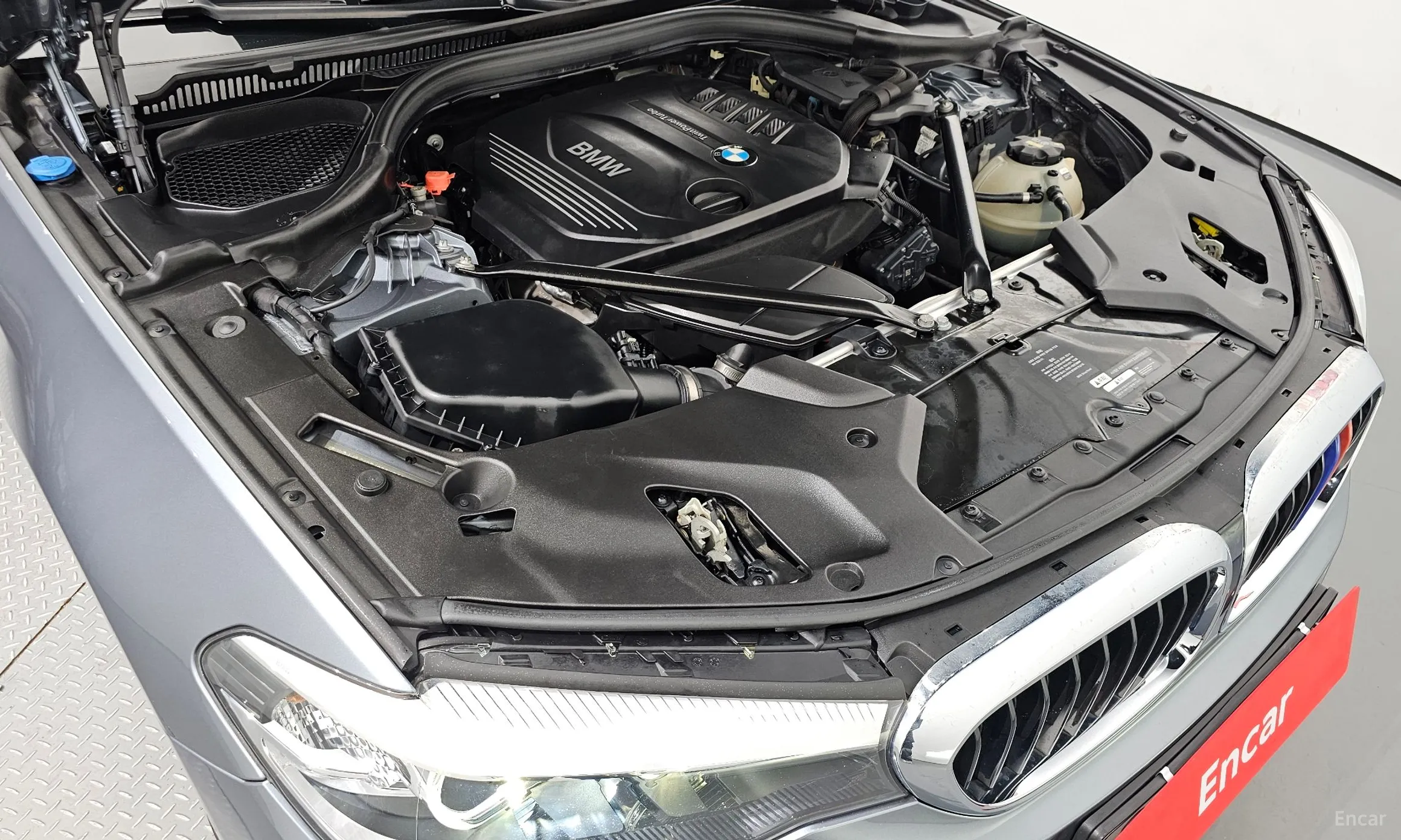BMW 5 Series (G30) превью 6