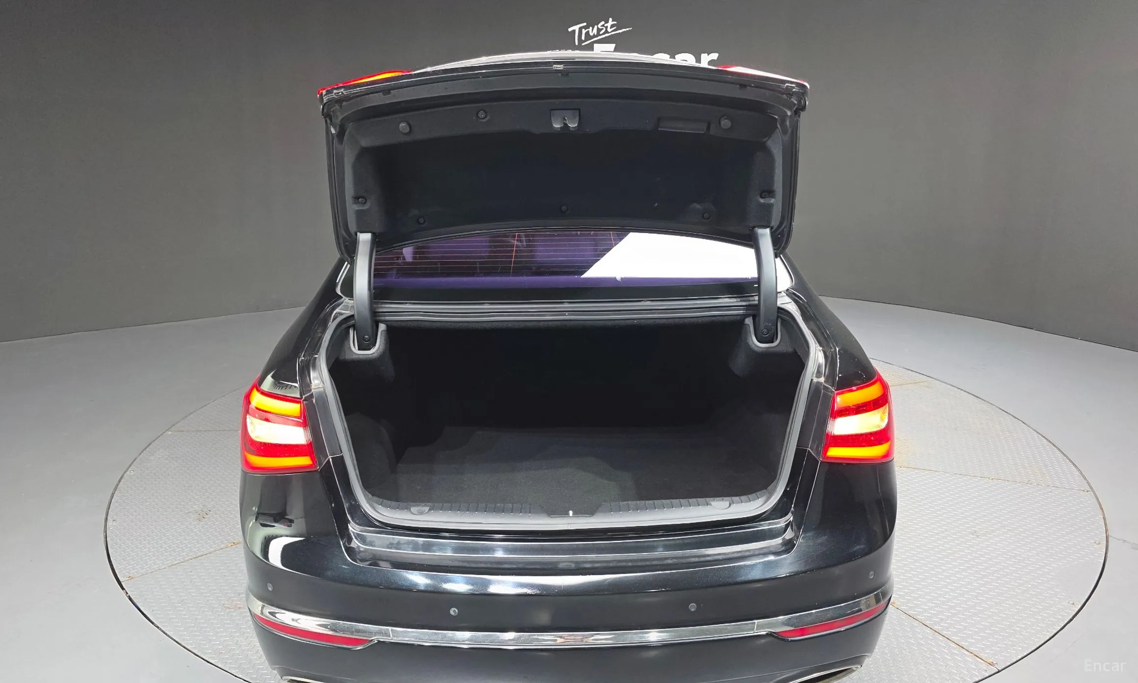 Kia K7 превью 20